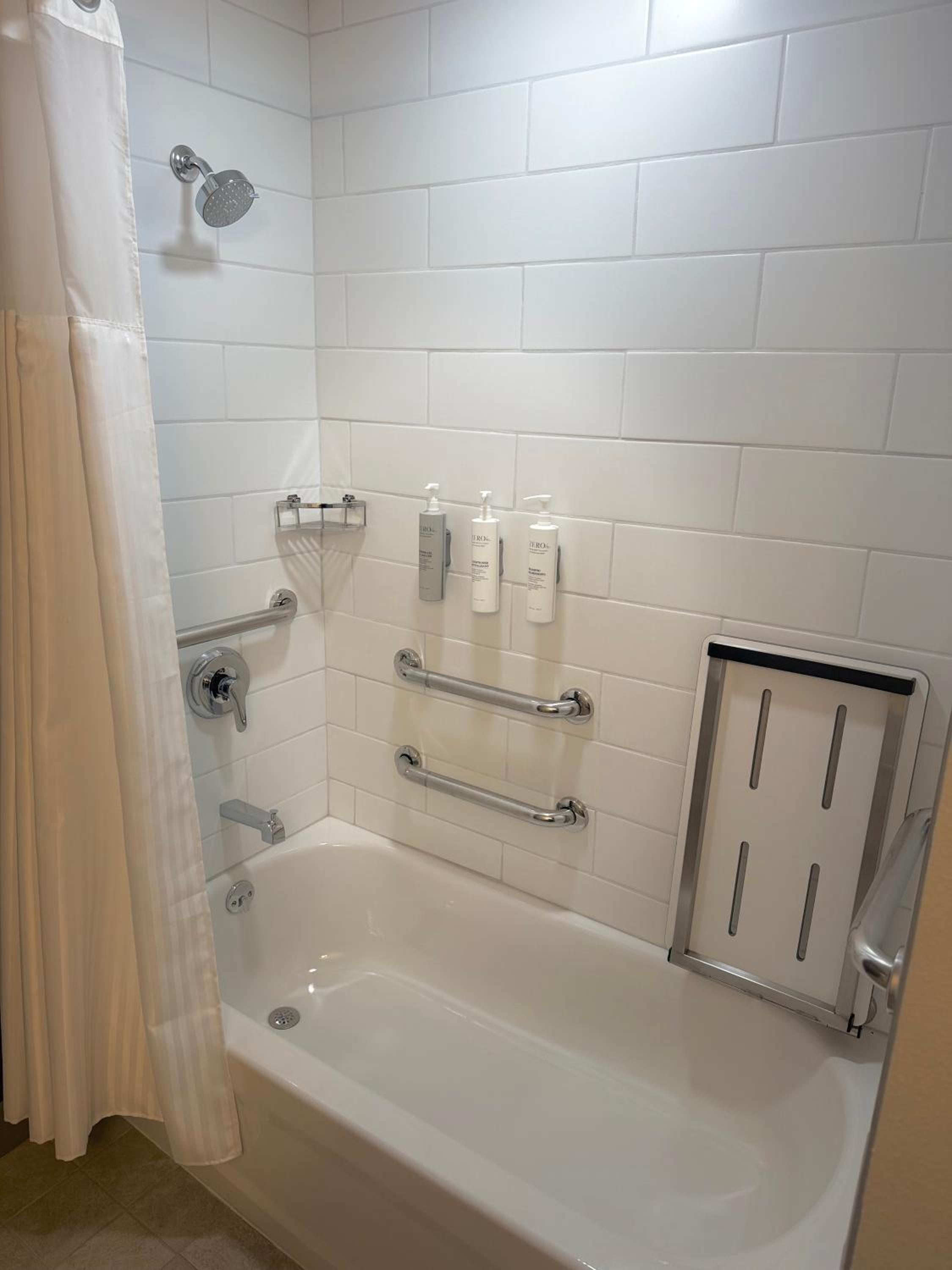 King Room with Mobility Accessible Tub - Photo 7