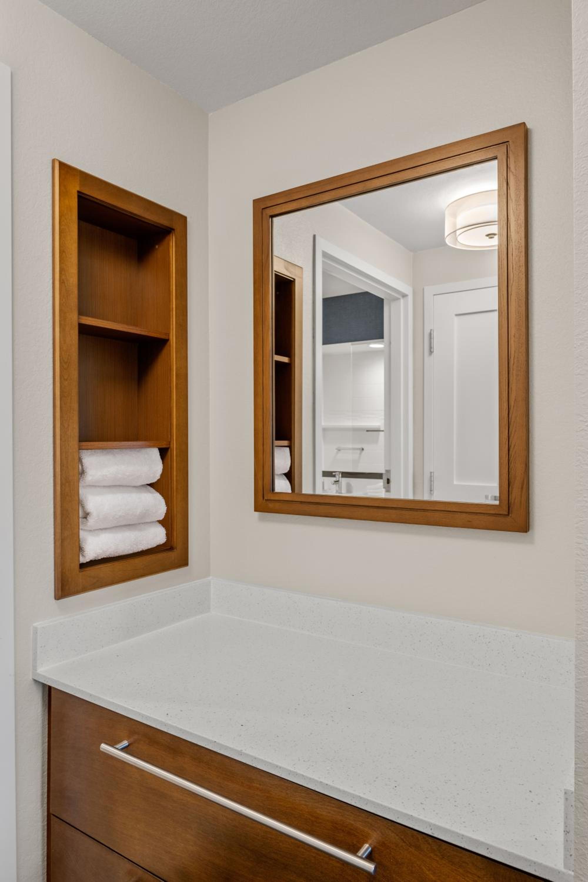 One-Bedroom King Suite with Sofa Bed  - Photo 6
