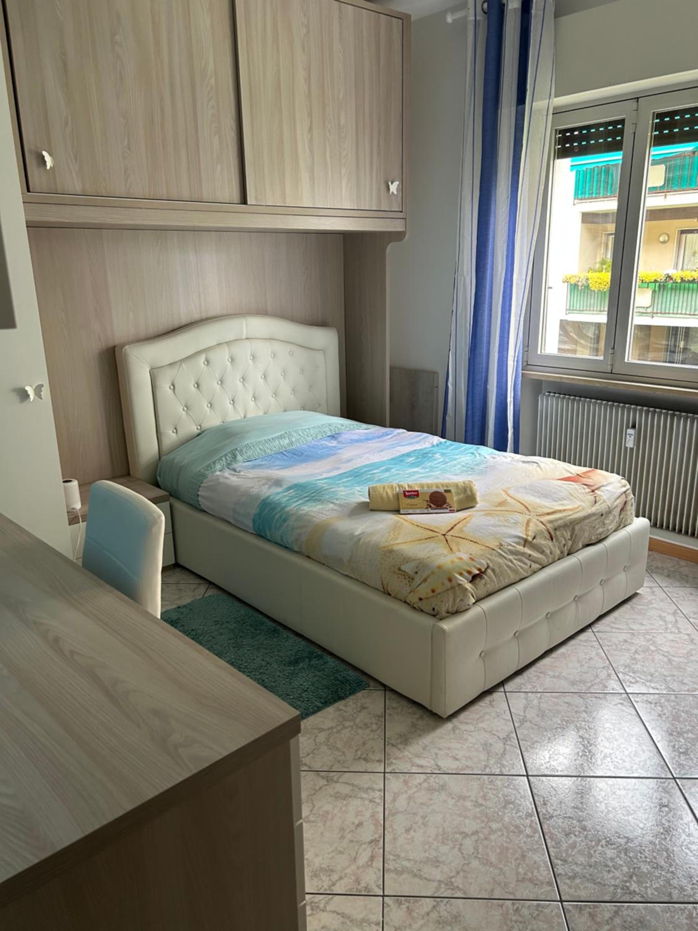 Standard Double Room with Shared Bathroom