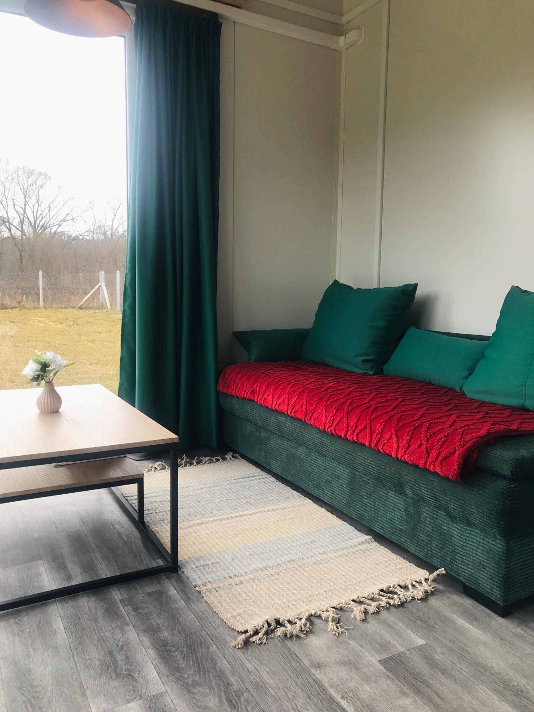 One-Bedroom Apartment with View photo 2