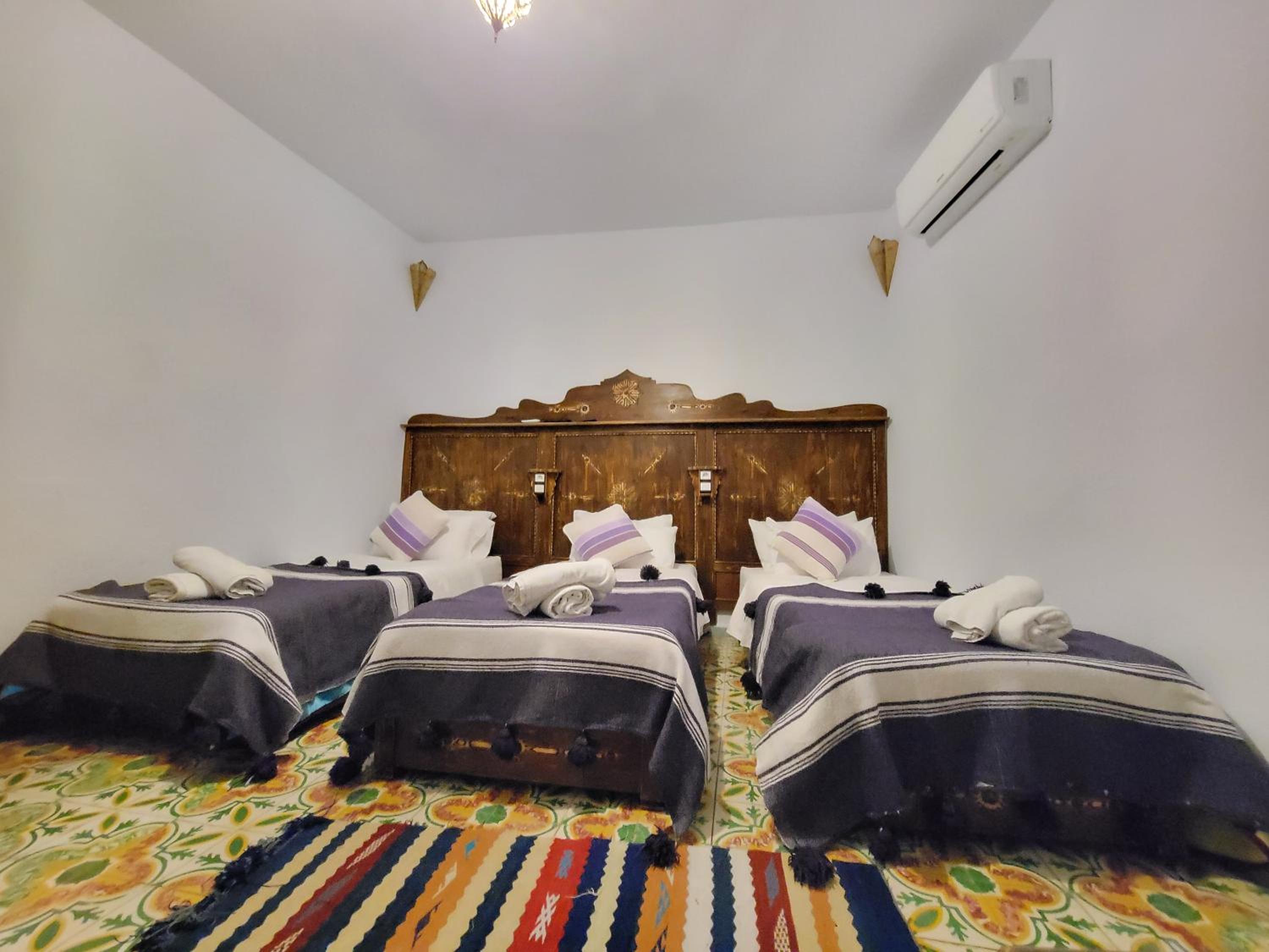 Triple Room with Bathroom - Photo 14