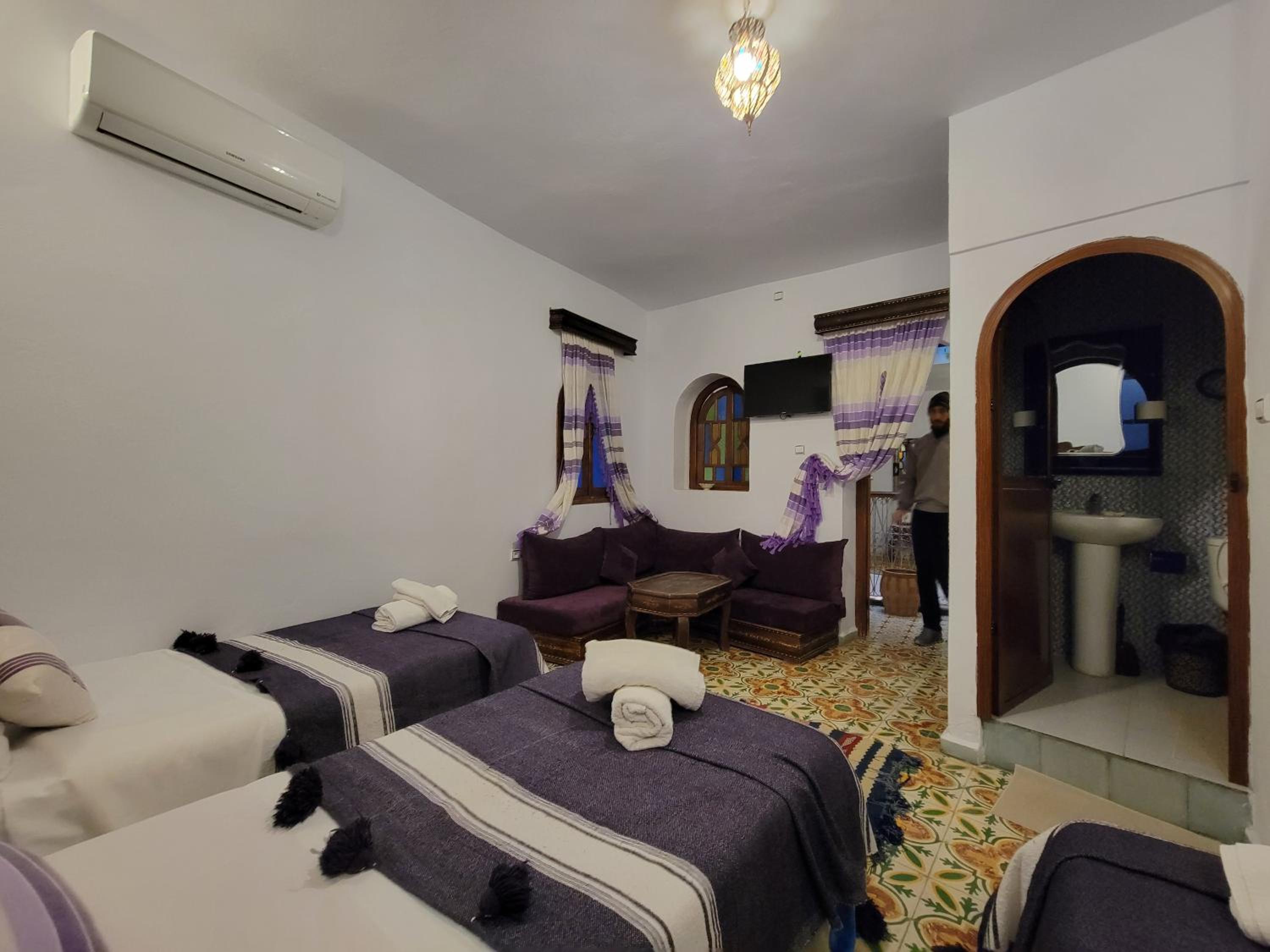 Triple Room with Bathroom - Photo 6