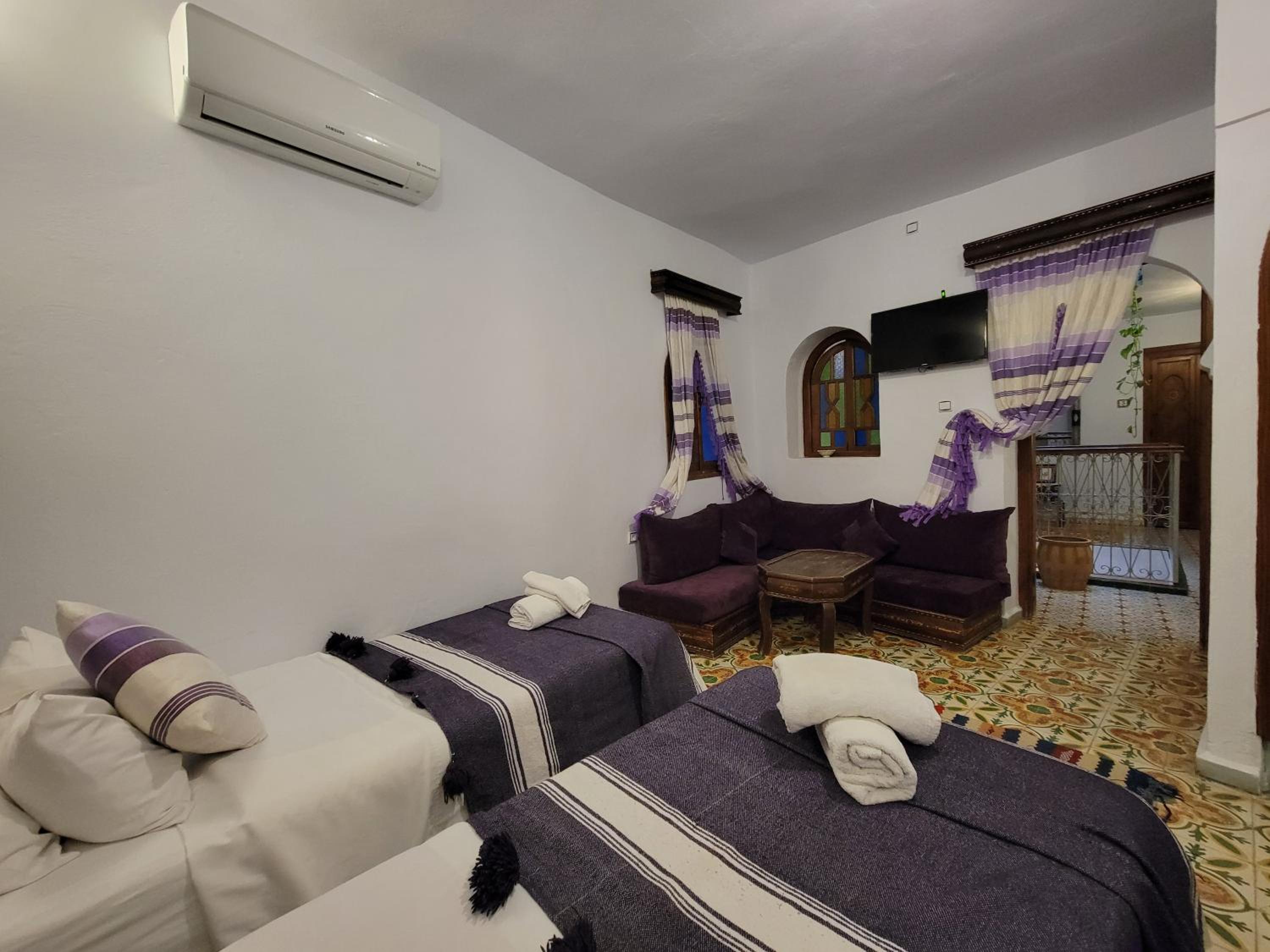 Triple Room with Bathroom - Photo 4