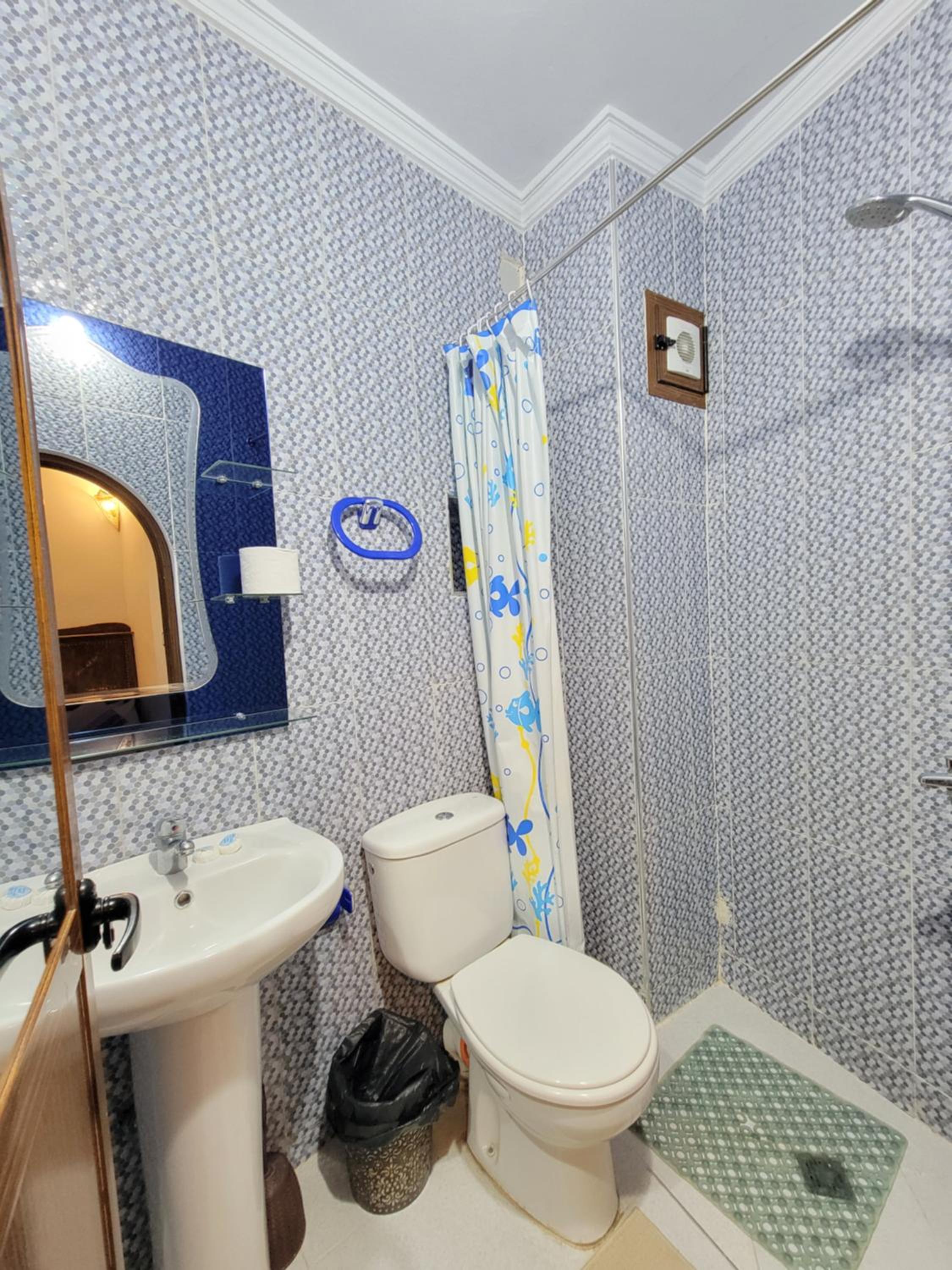 Triple Room with Bathroom - Photo 5