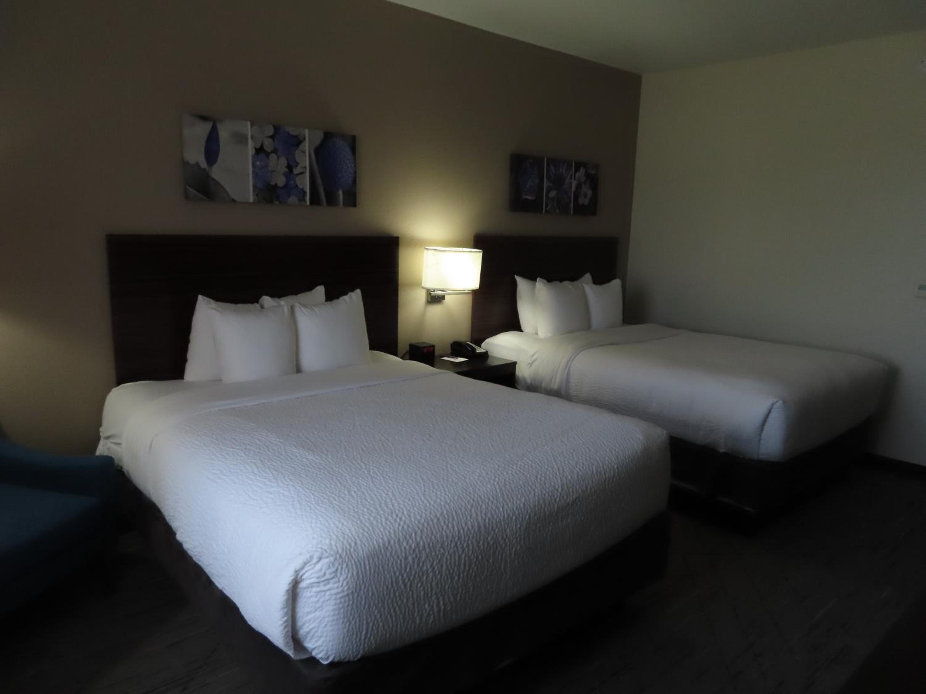 Superior Queen Suite with Two Queen Beds - Non-Smoking