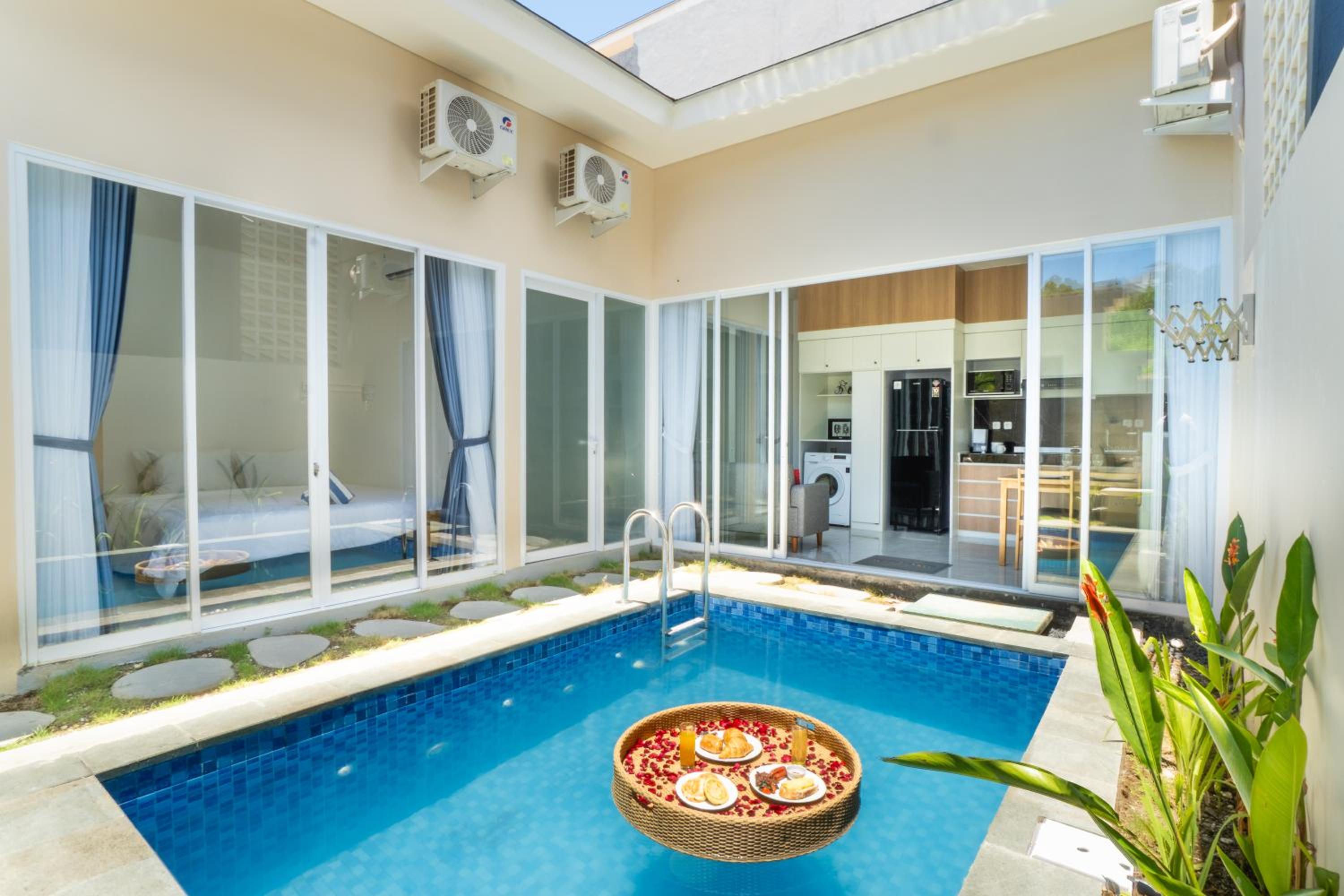Suite with Pool View