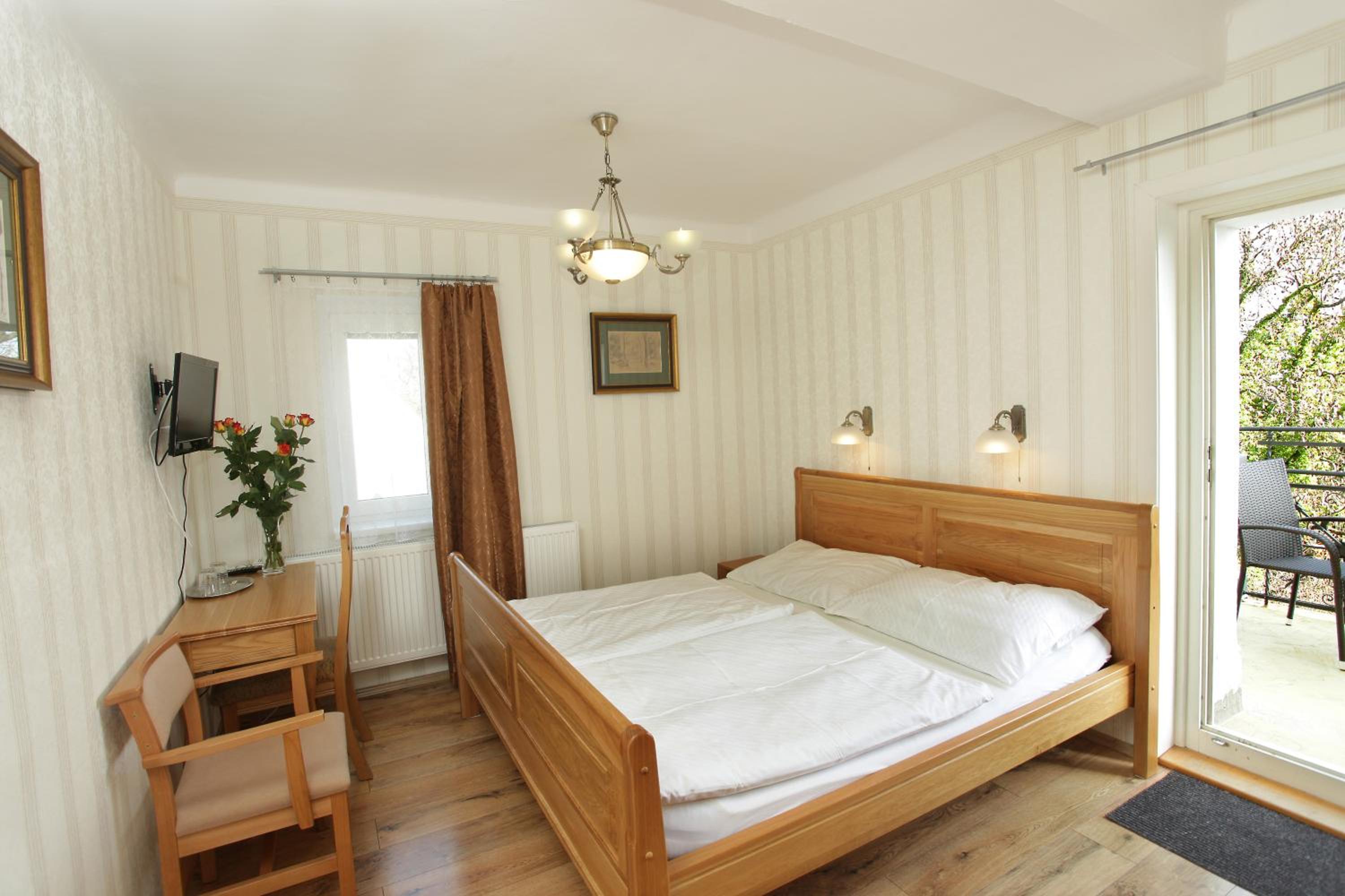 Double Room with Balcony - Photo 1