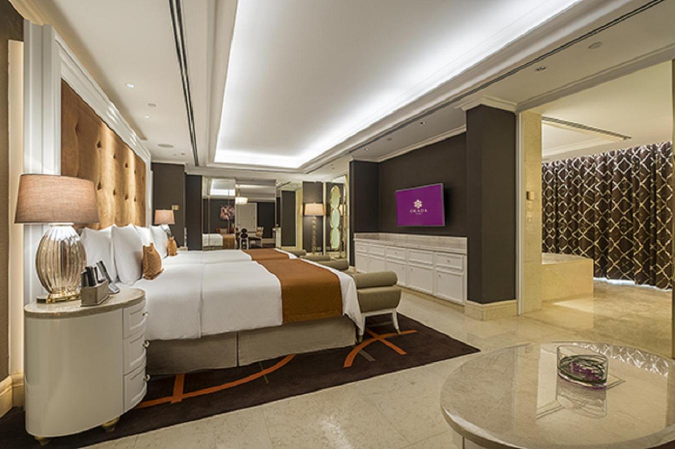 Executive Suite Double with Executive Lounge Access - Photo 4