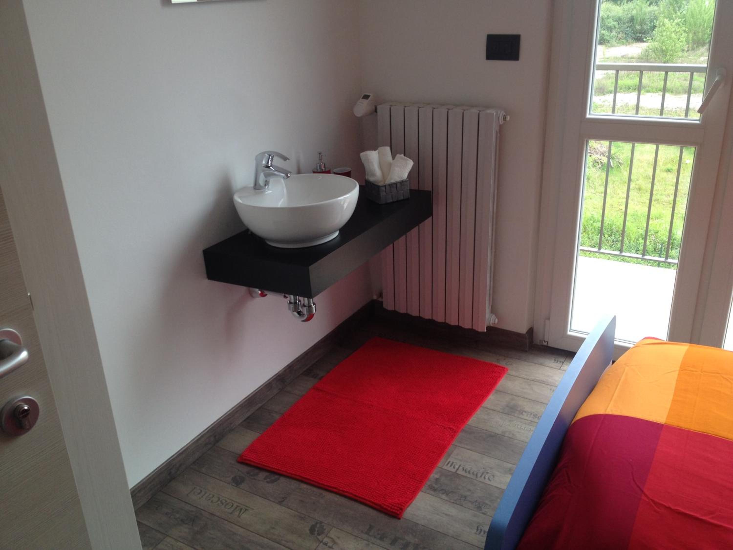 Standard Single Room with Shared Bathroom photo 3
