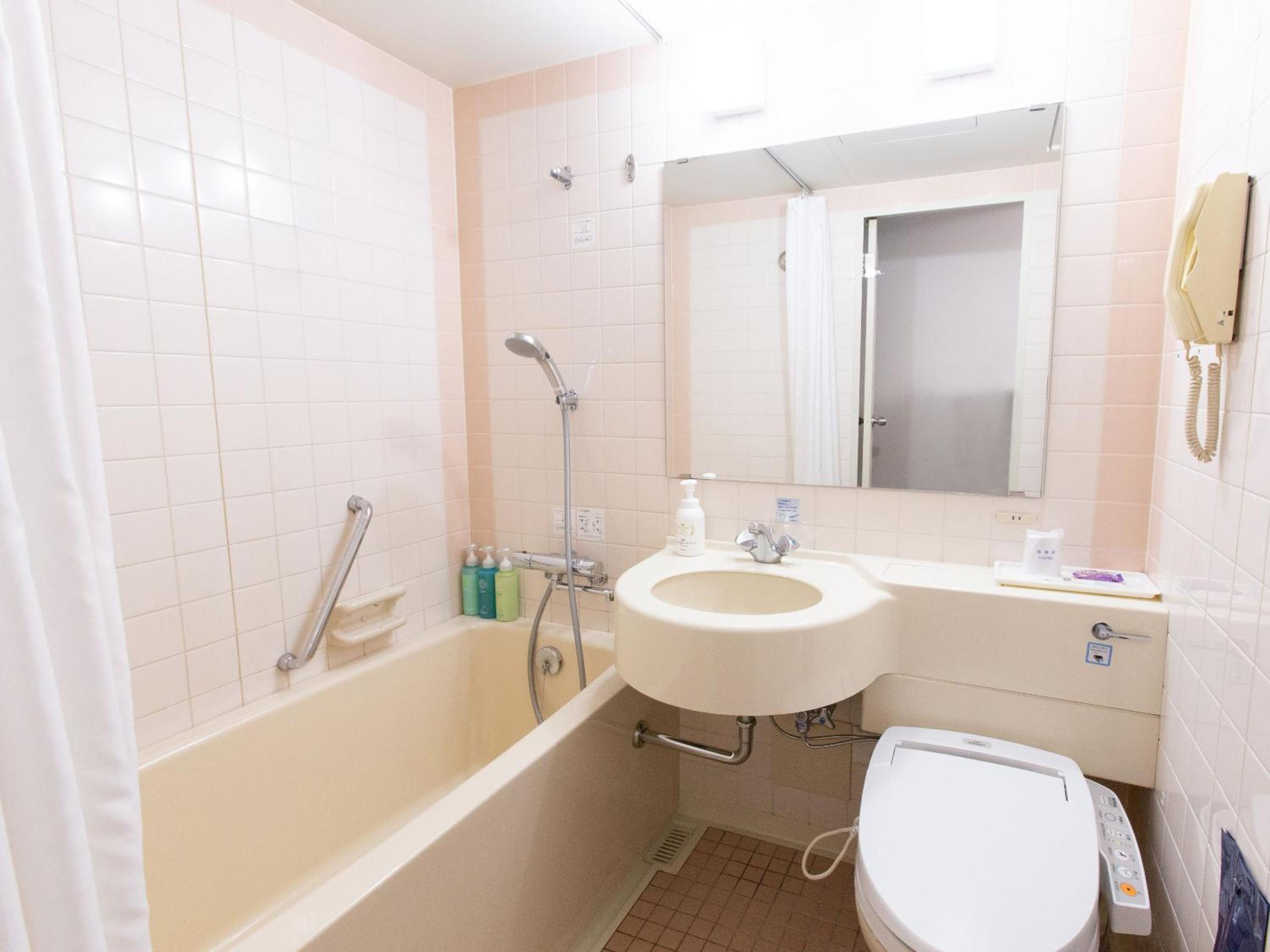 Small Double Room - Non-Smoking