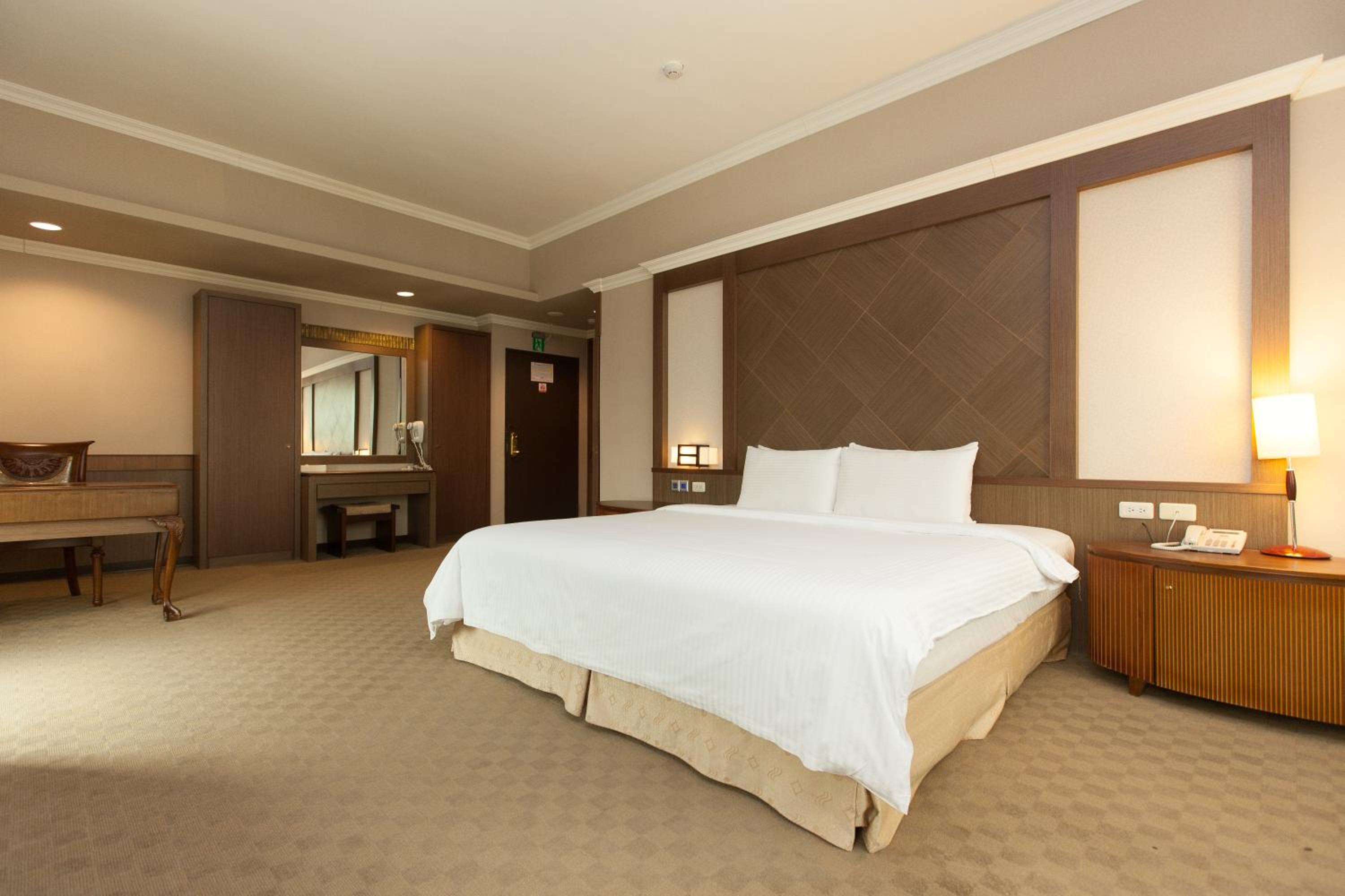 Deluxe Double Room photo 2