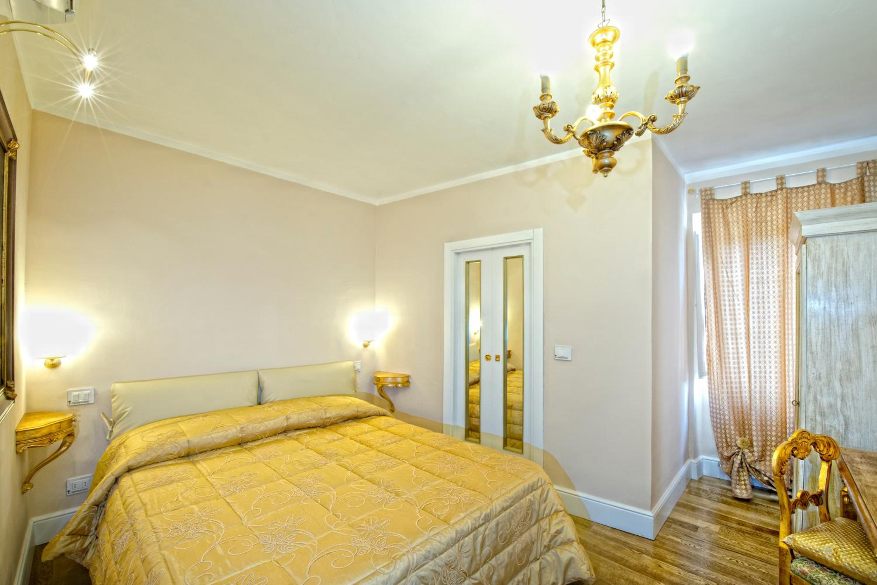 Classic Double Room photo 2