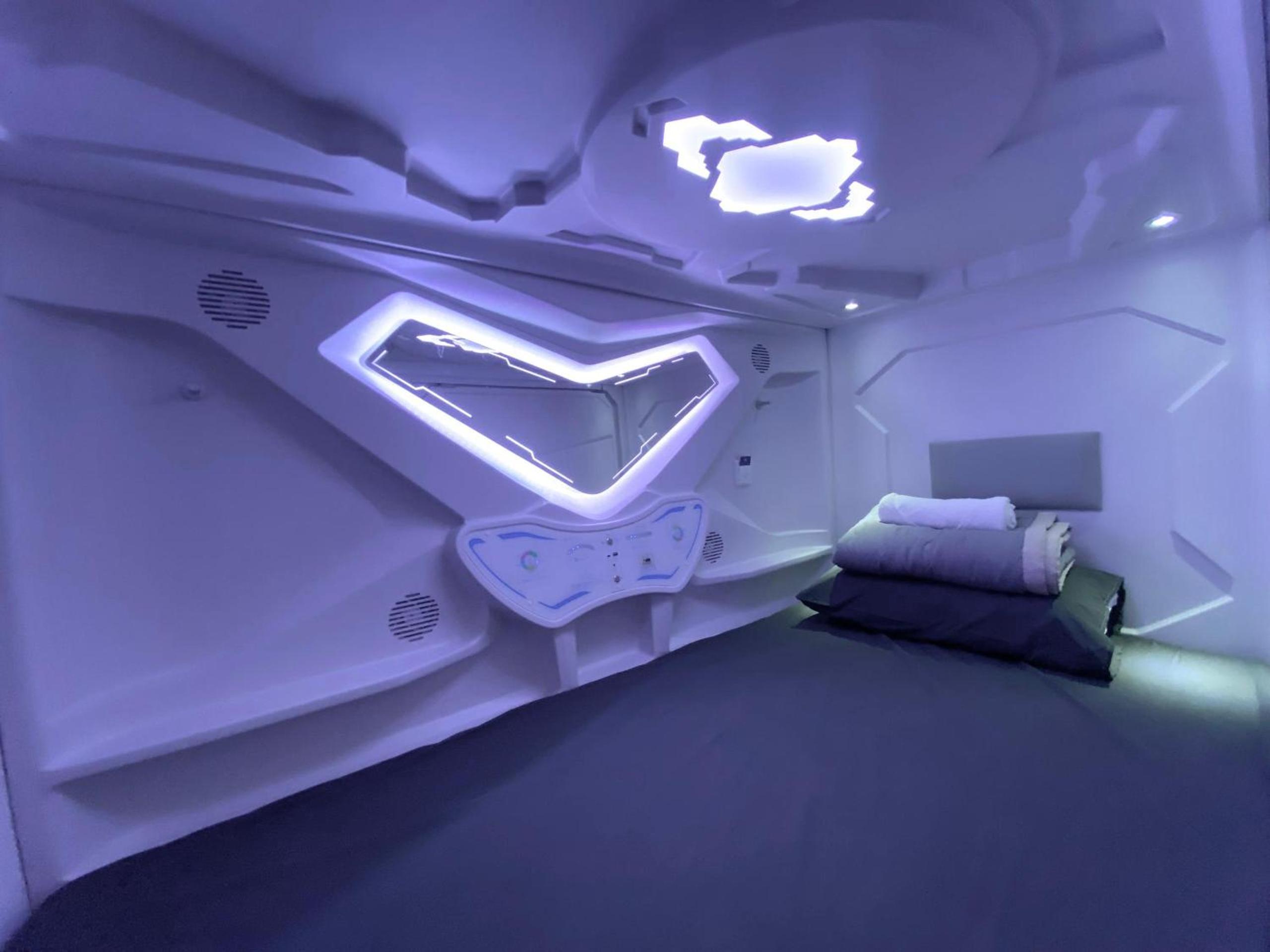Single Bed in Female Dormitory Room photo 3