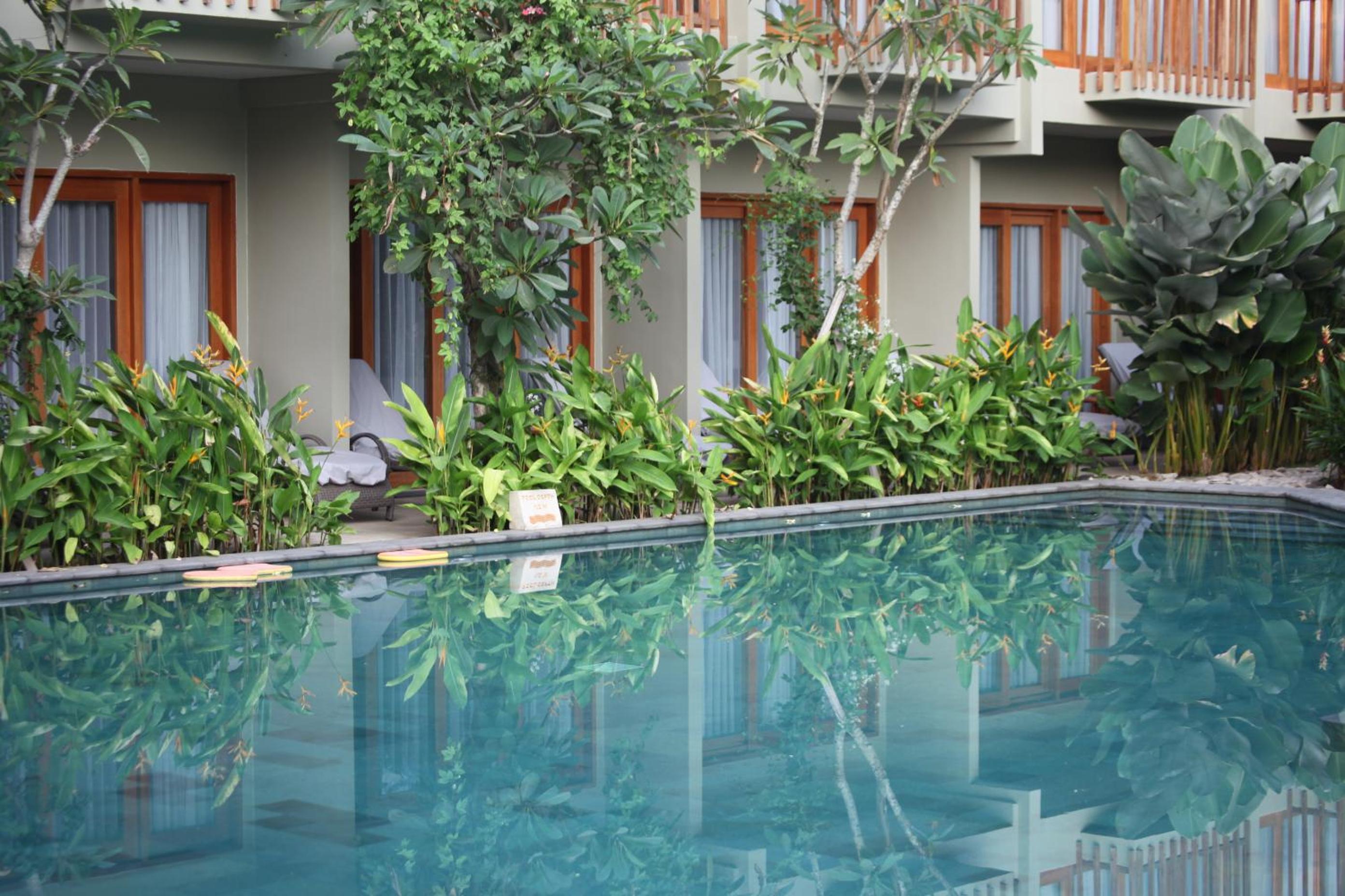King Room with Pool Access photo 3