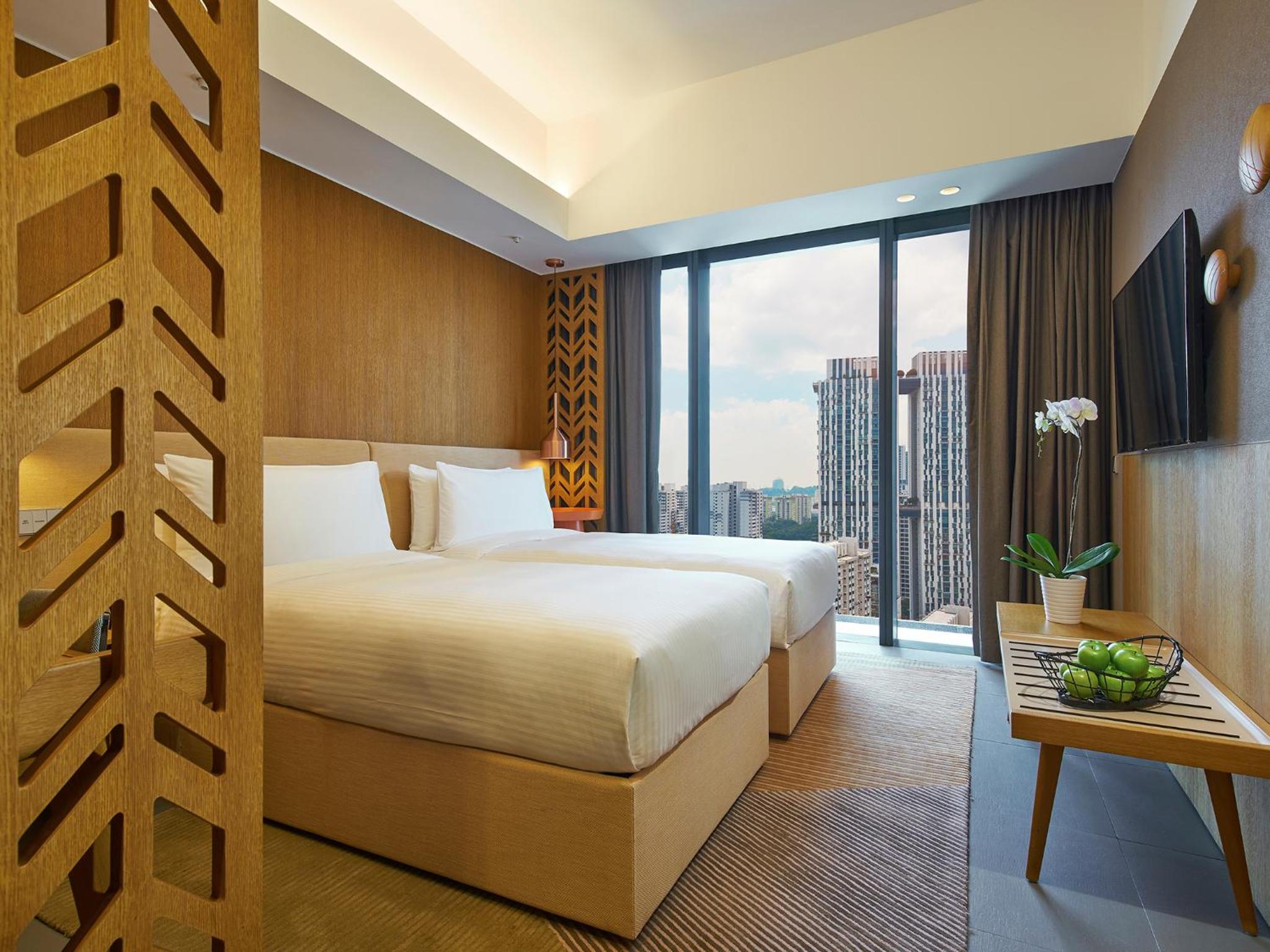 Connecting Room