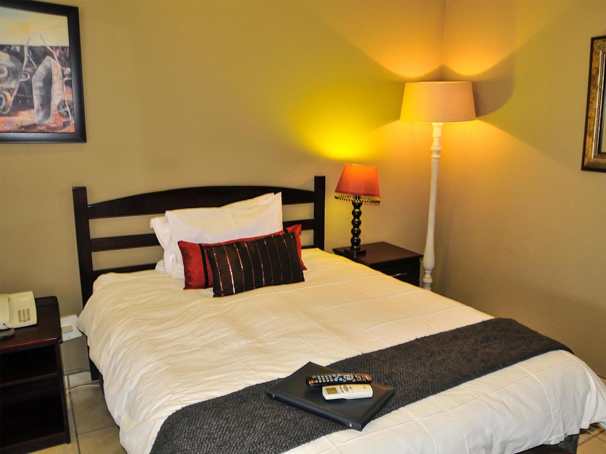 Double Room - Photo 5