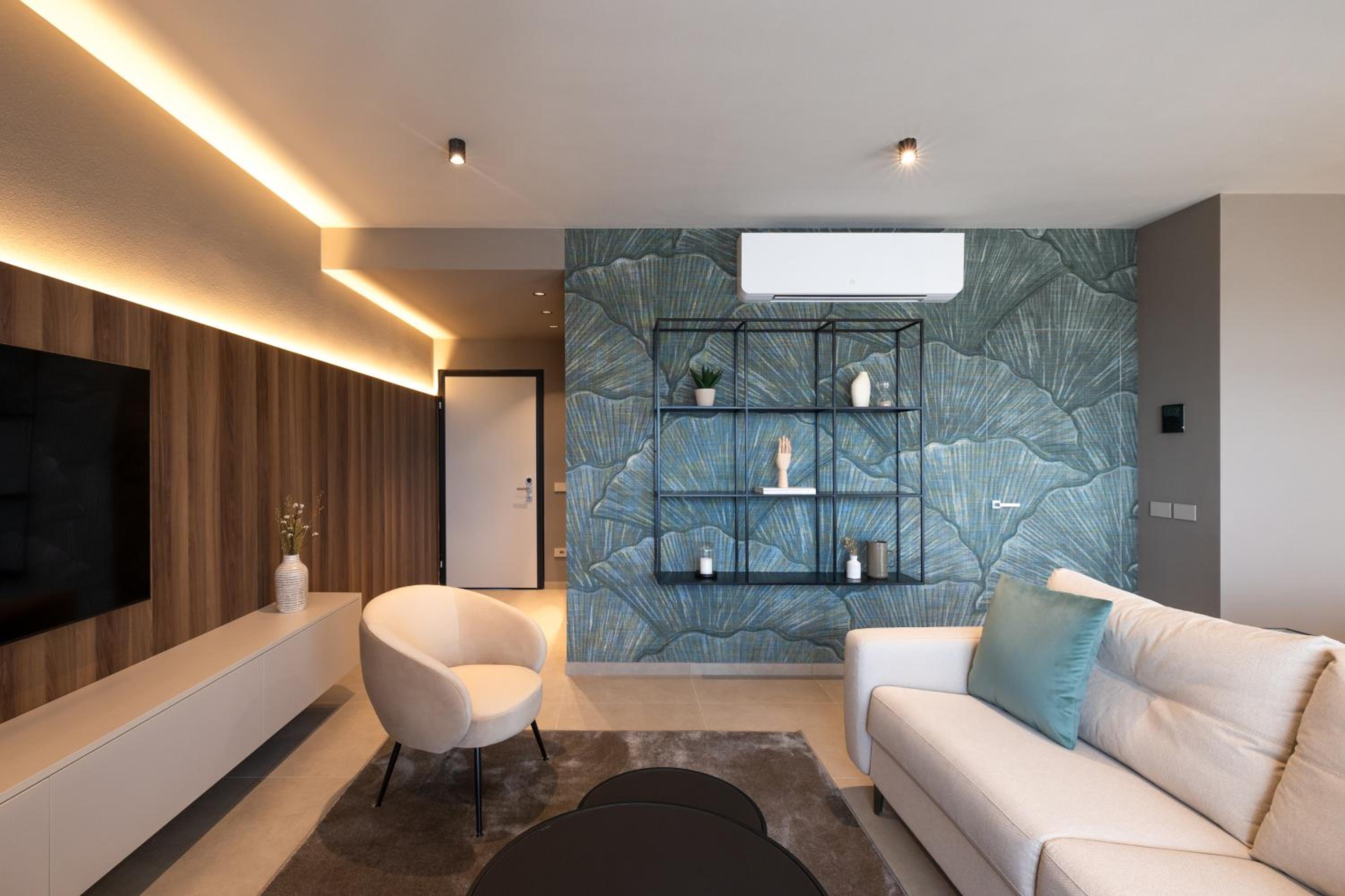 Two-Bedroom Deluxe Apartment with Balcony