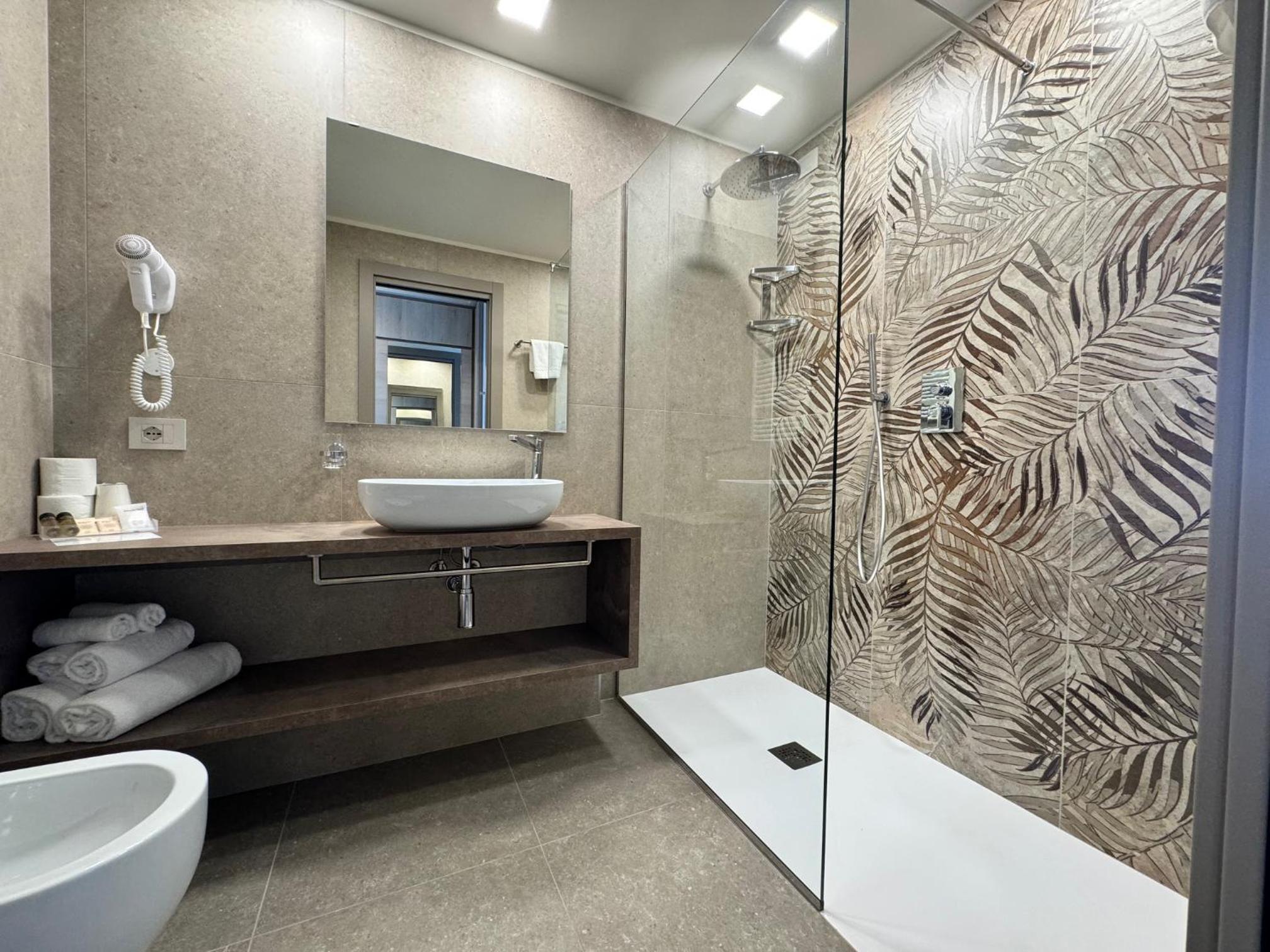 Superior New Style Double Room - Photo 3