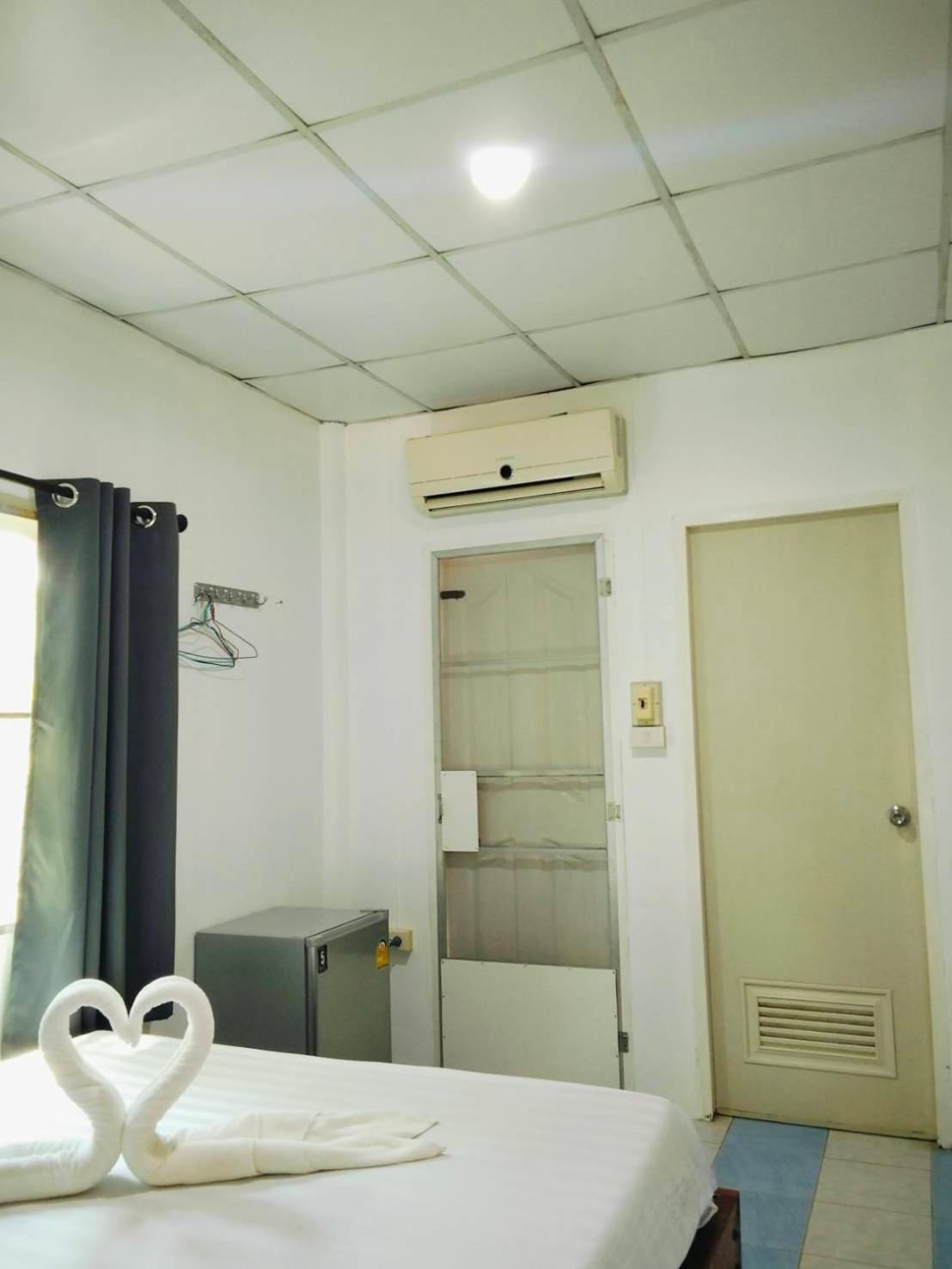 Double Room with Balcony - Photo 5