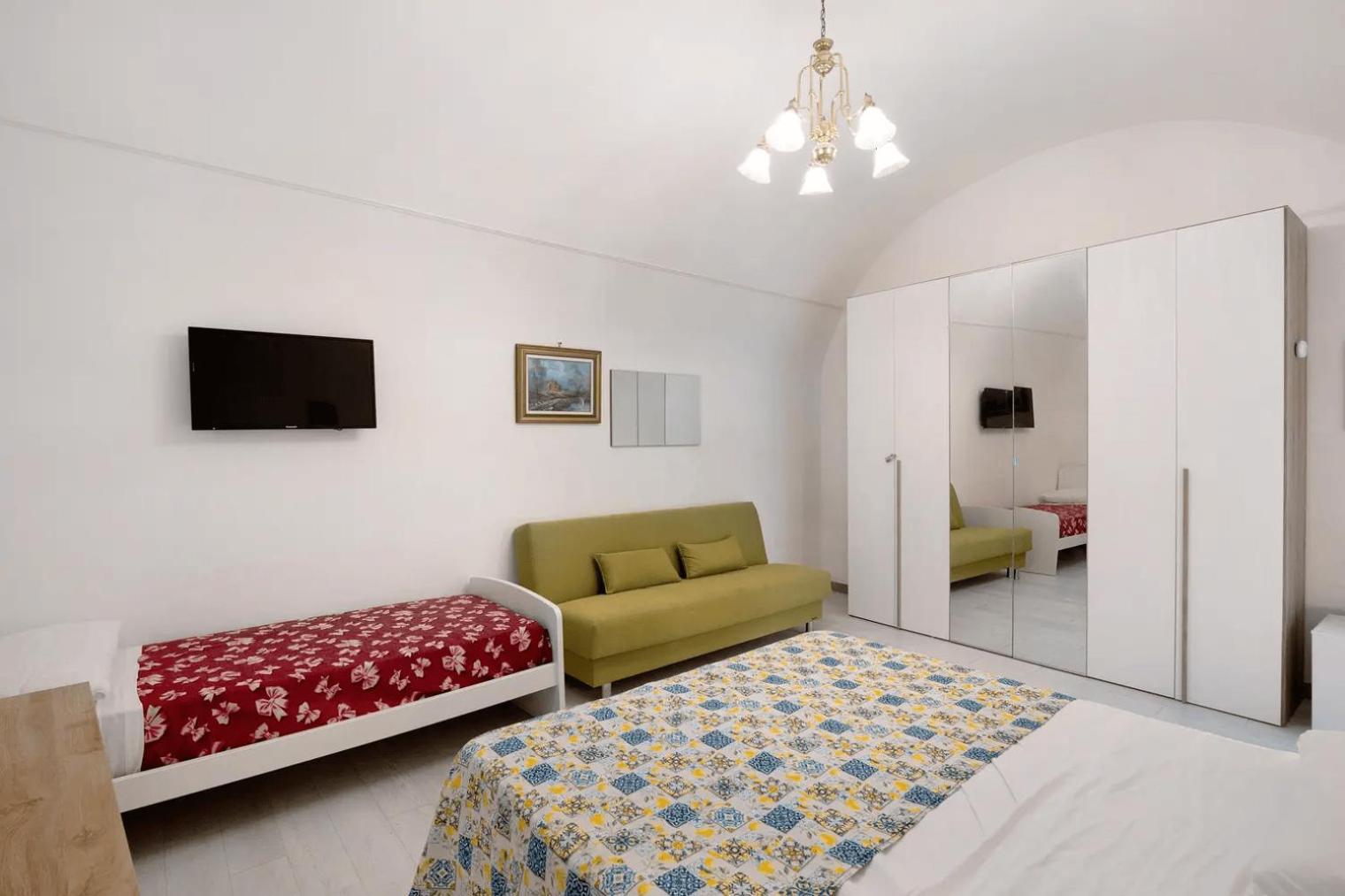 Apartment - Ground Floor photo 3