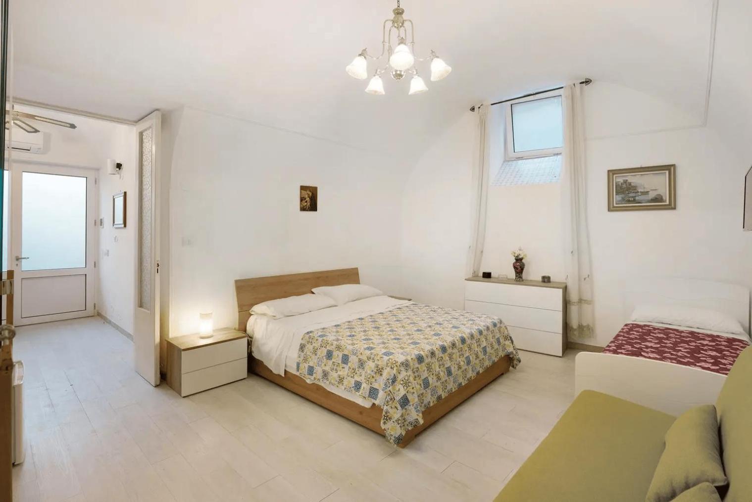 Apartment - Ground Floor photo 2