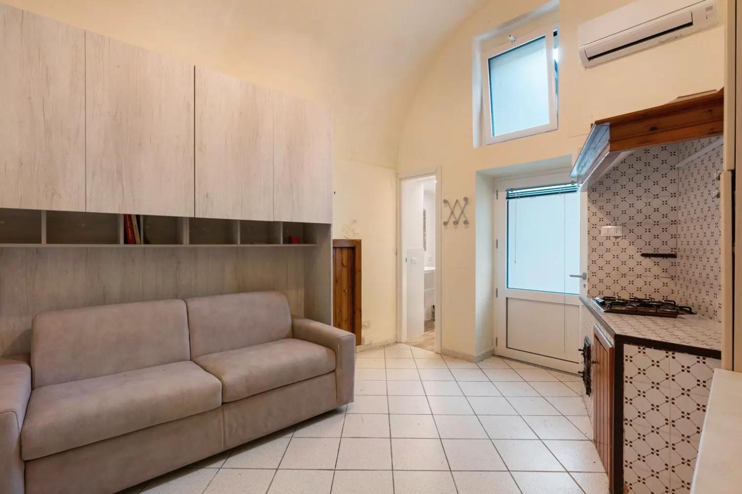 Apartment - Ground Floor photo 2