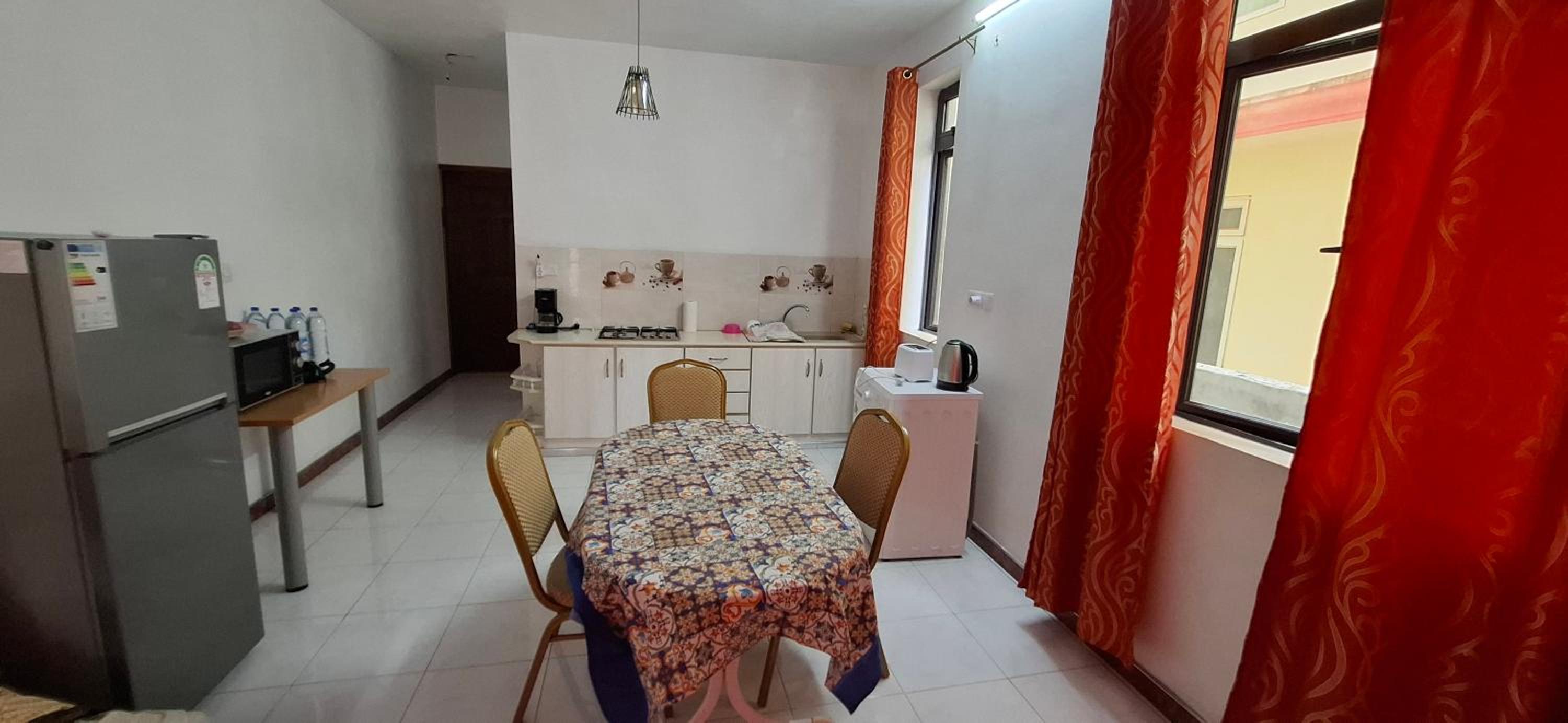 Apartment - Ground Floor - Photo 4