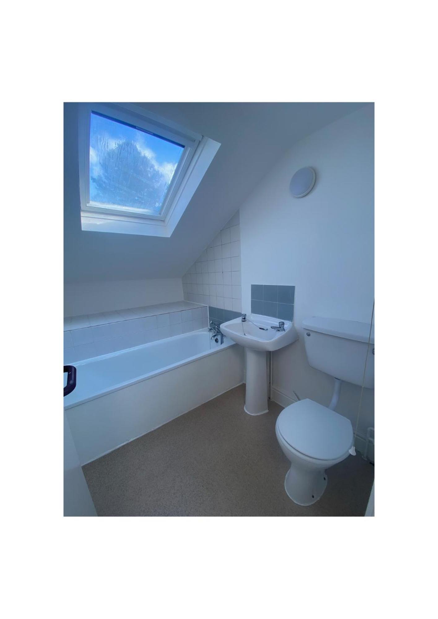 Deluxe One-Bedroom Apartment with City View