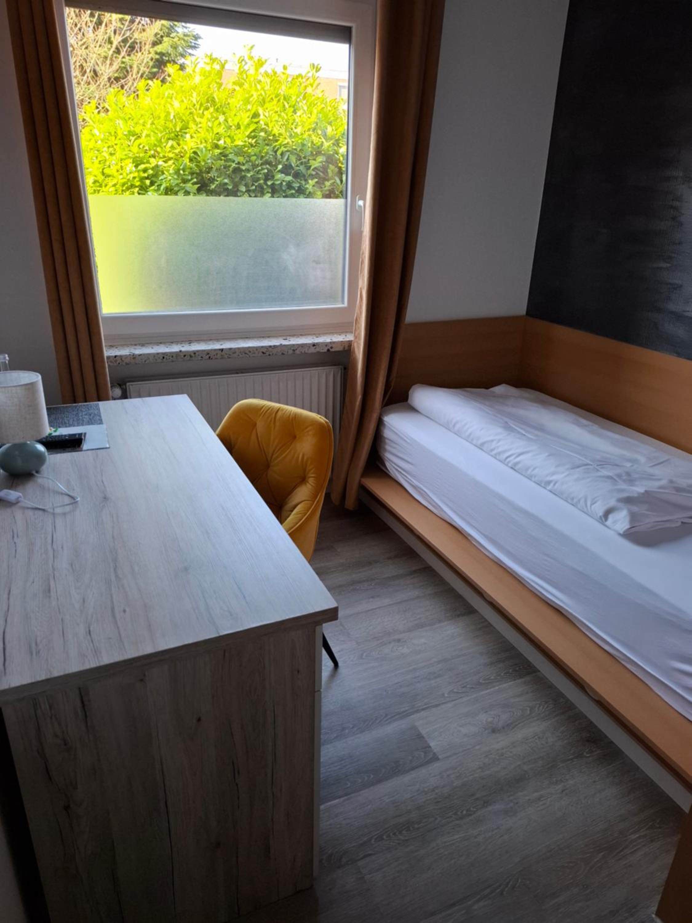 Standard Single Room