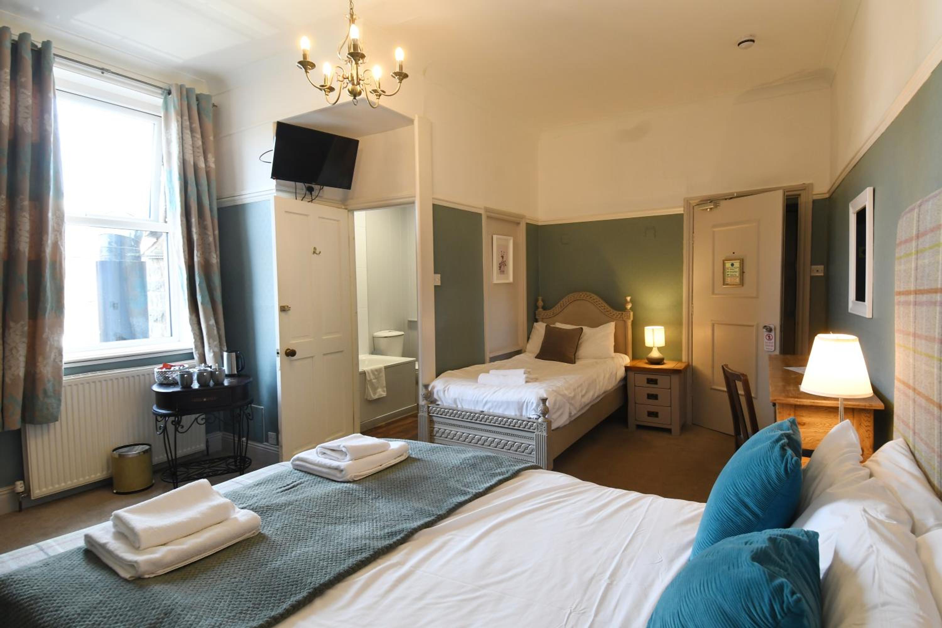 Double Room with Single Bed