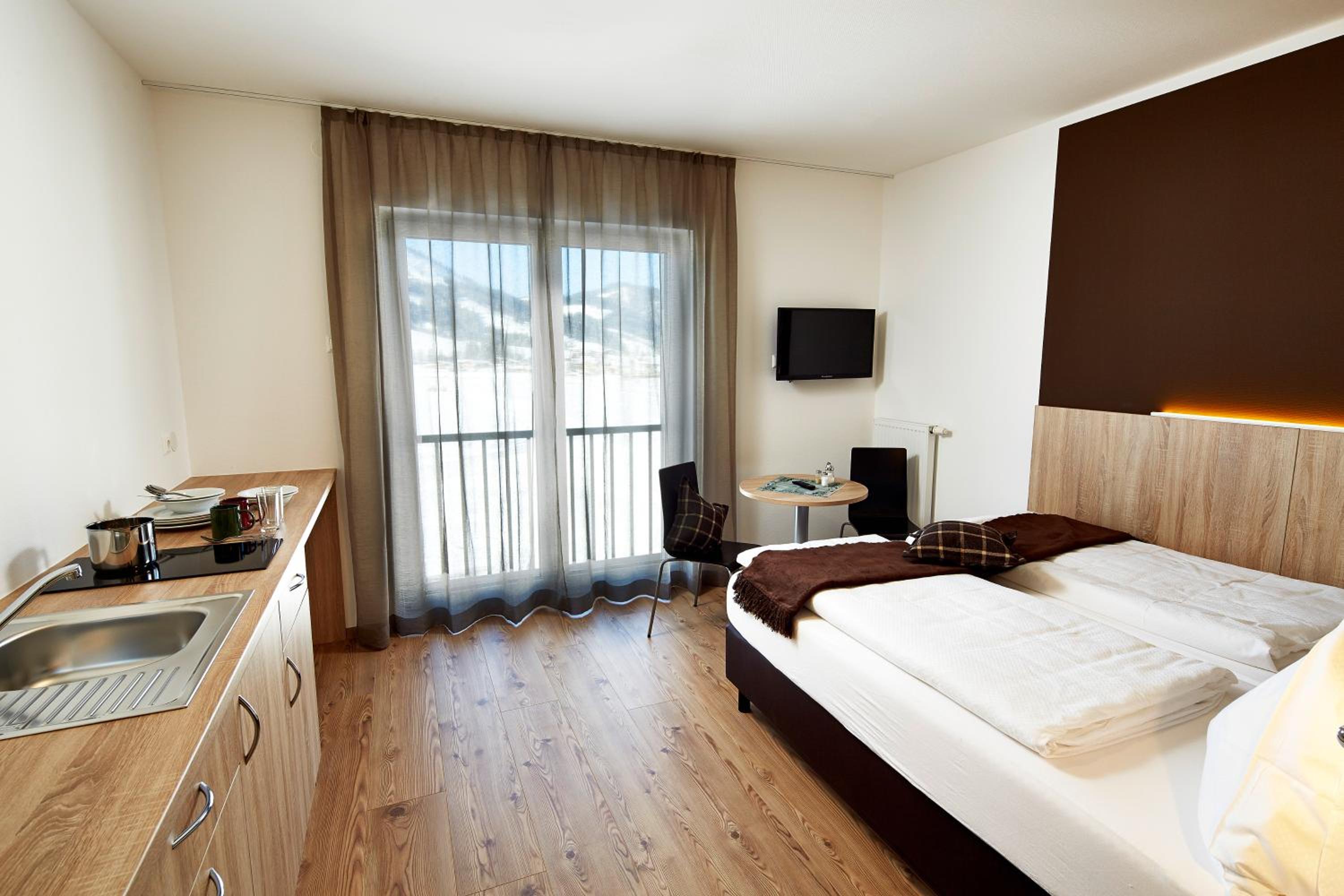 Comfort Double or Twin Room with Kitchen photo 3