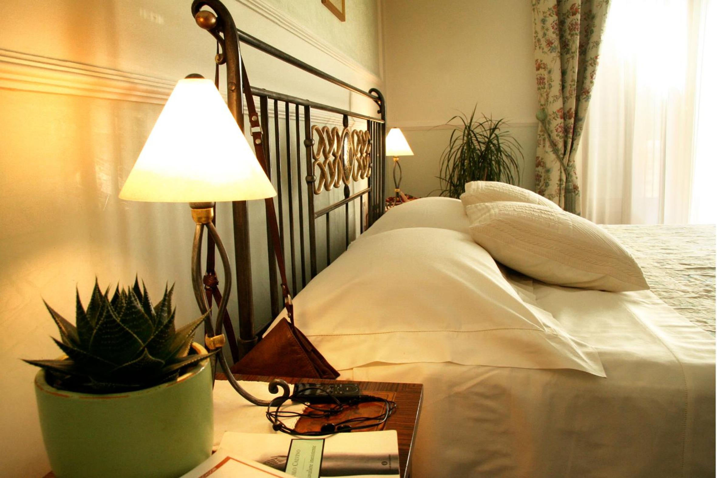 King Room with Spa Bath photo 2