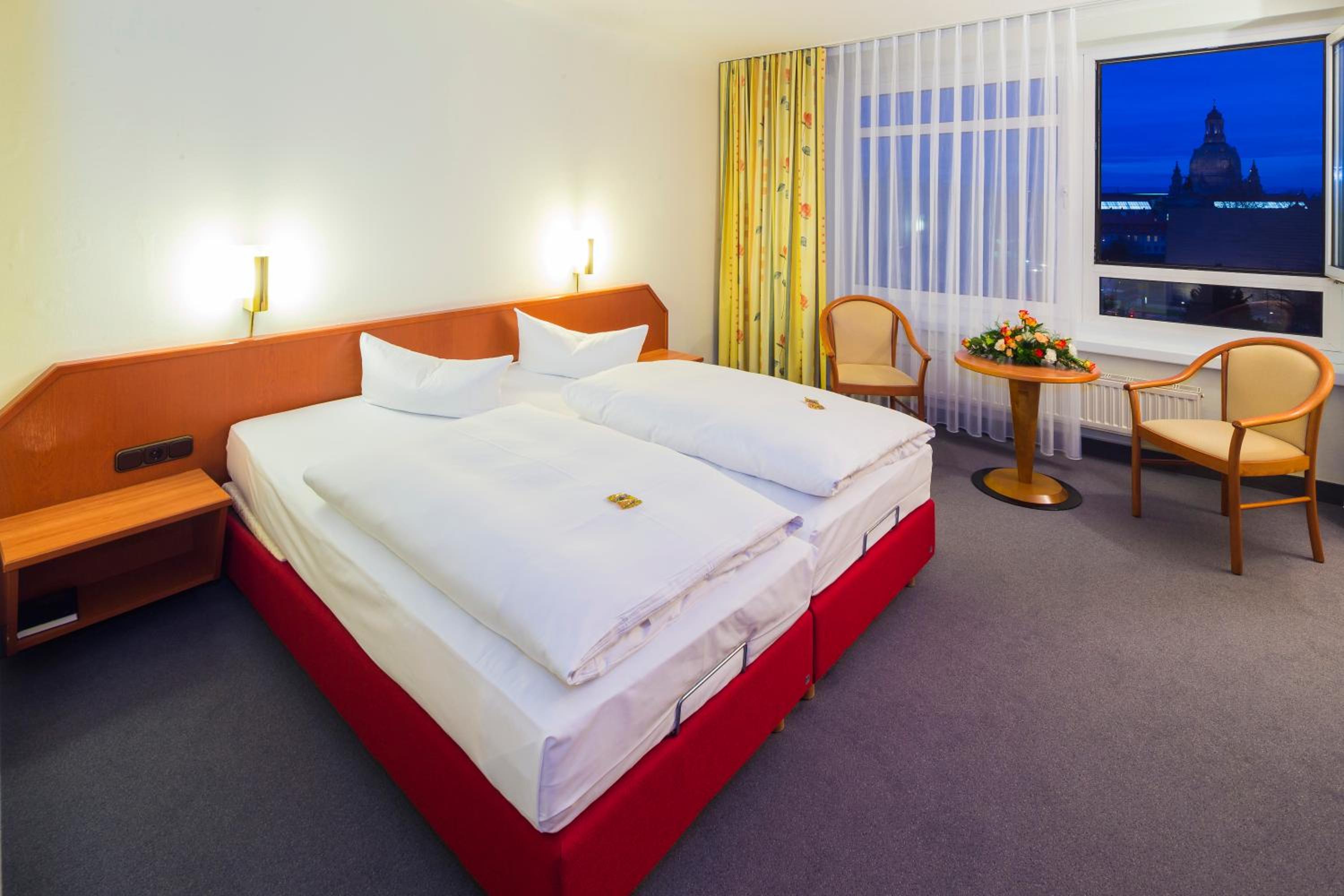 Standard Double Room - Photo 2