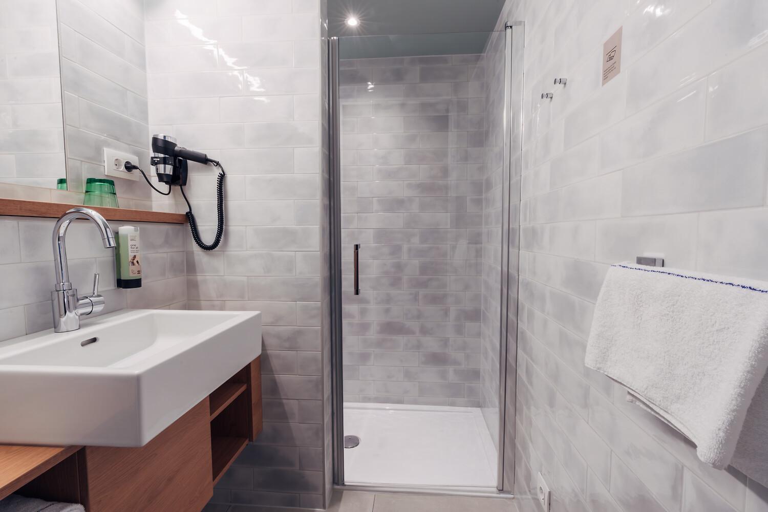Large Double Room photo 1
