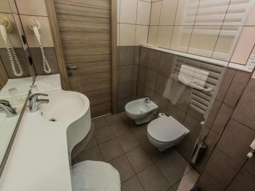 Standard Room with Mountain View photo 2