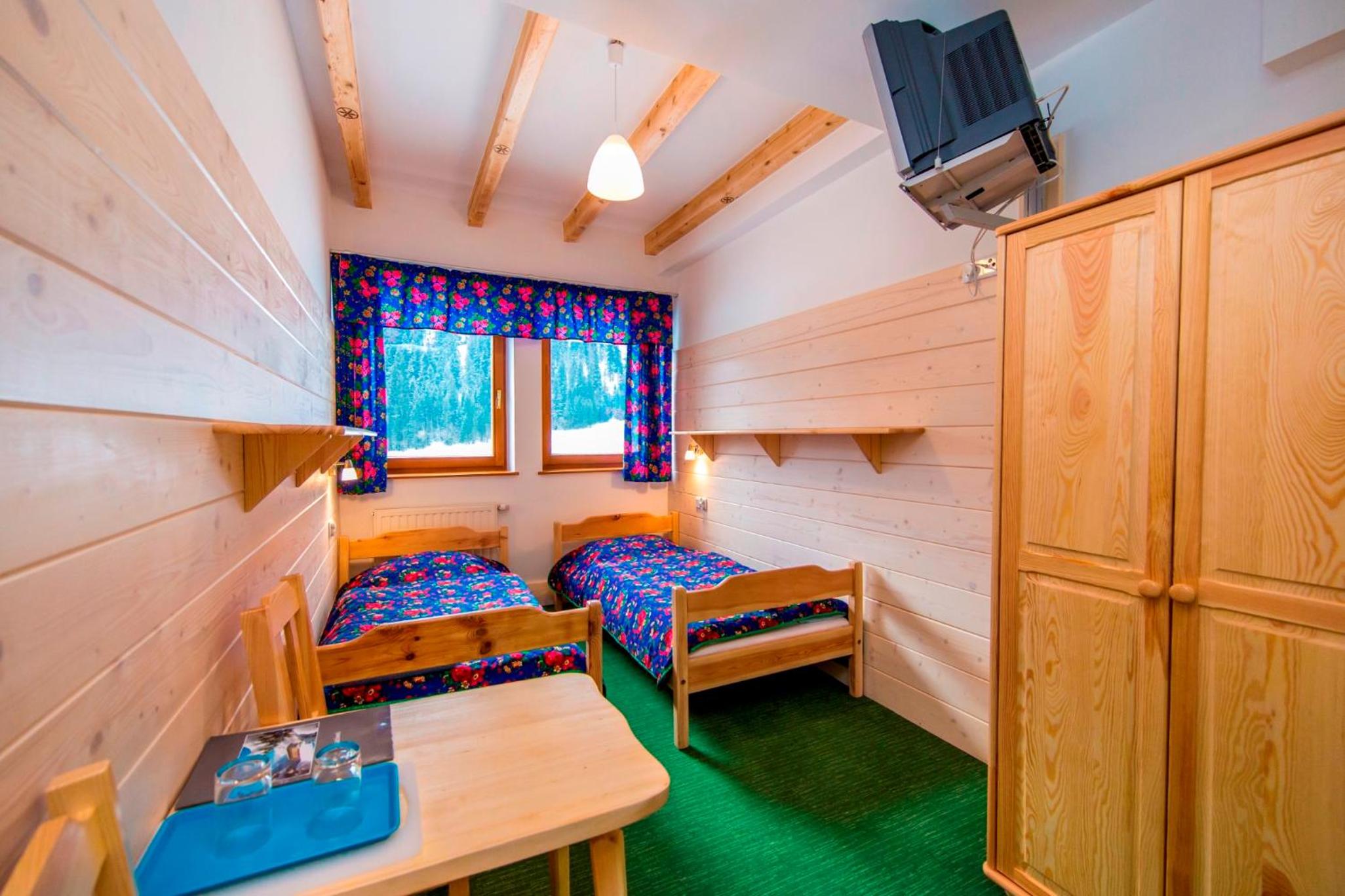 Twin Room with Mountain View - Photo 4