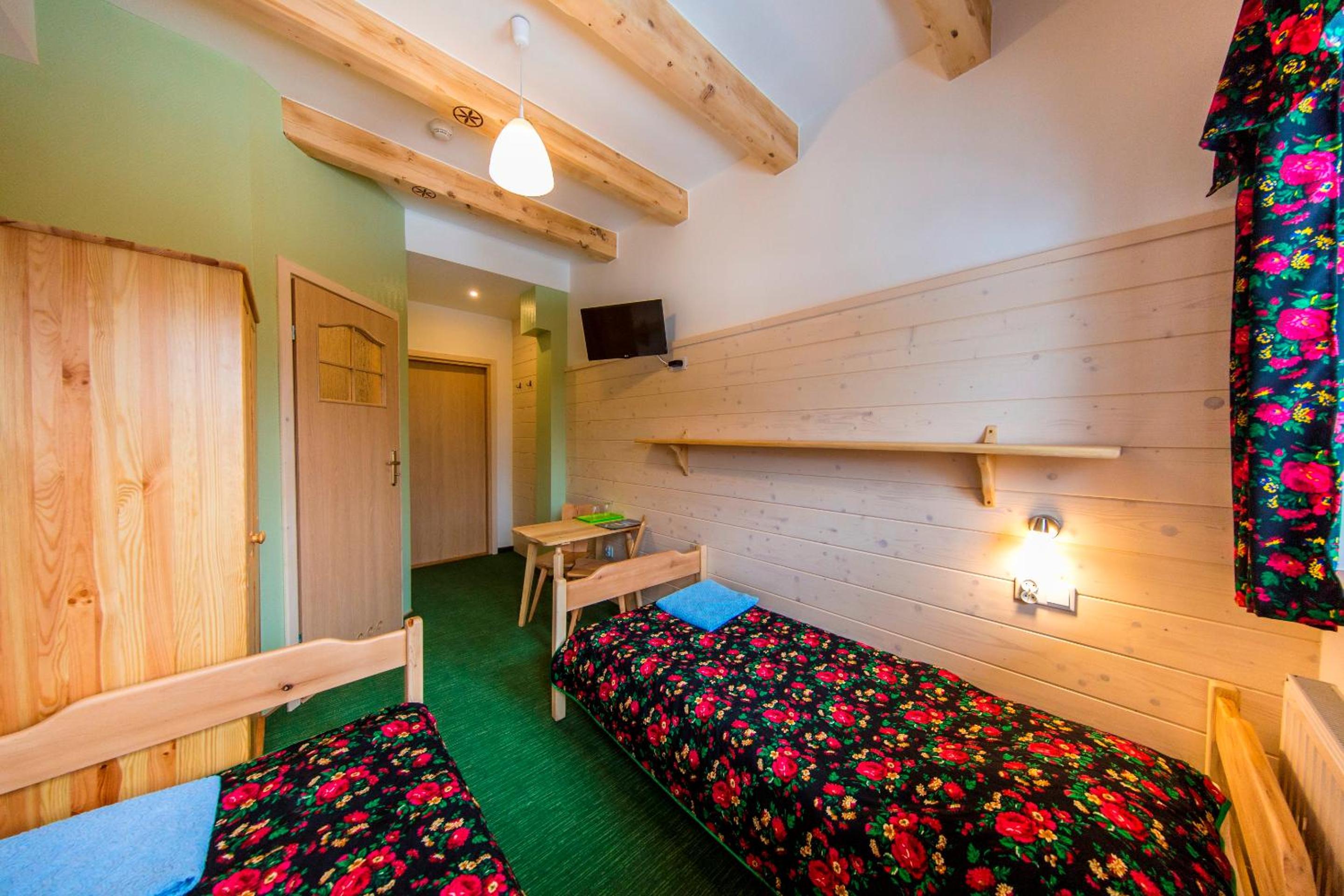 Twin Room with Mountain View - Photo 2