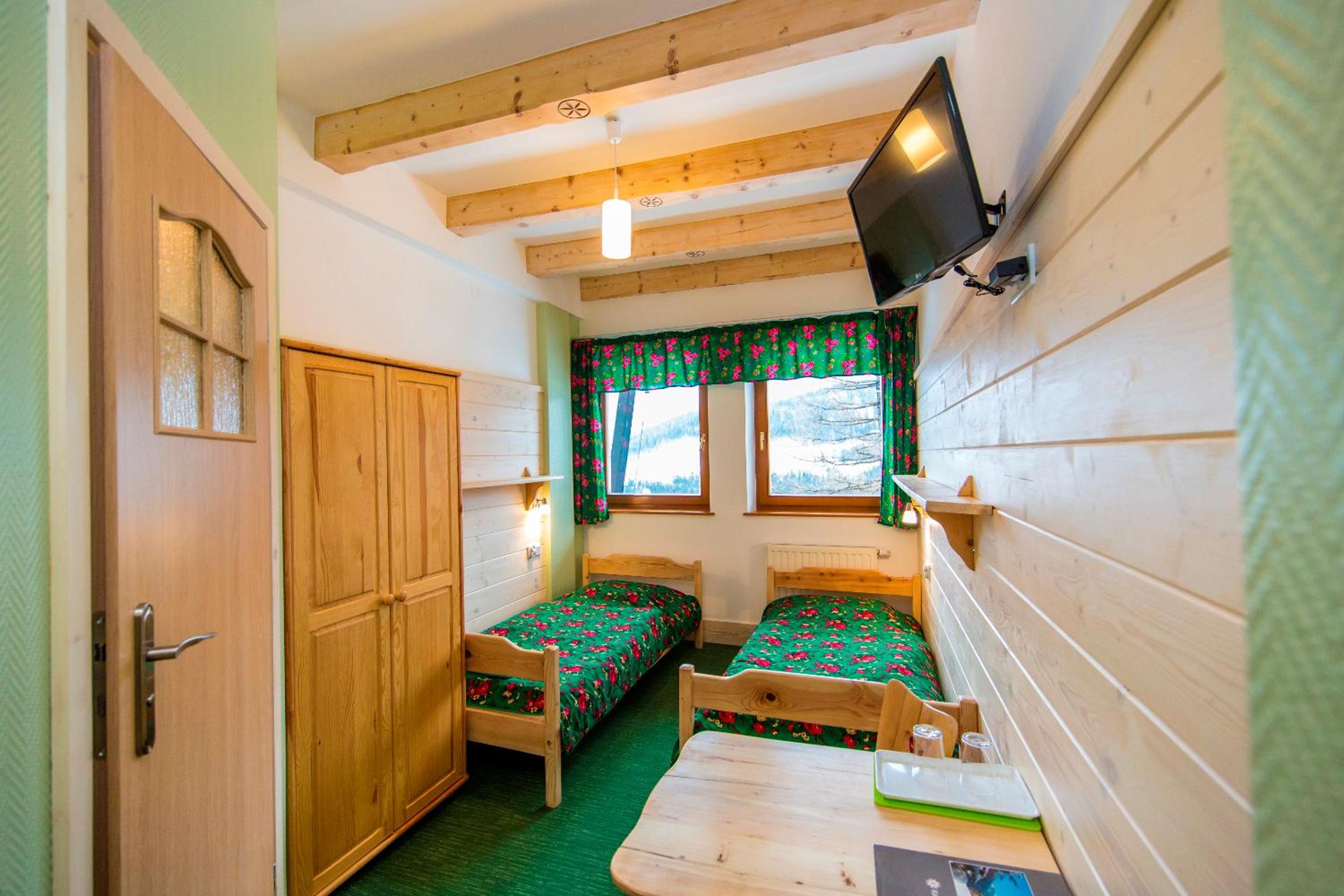 Twin Room with Mountain View - Photo 1