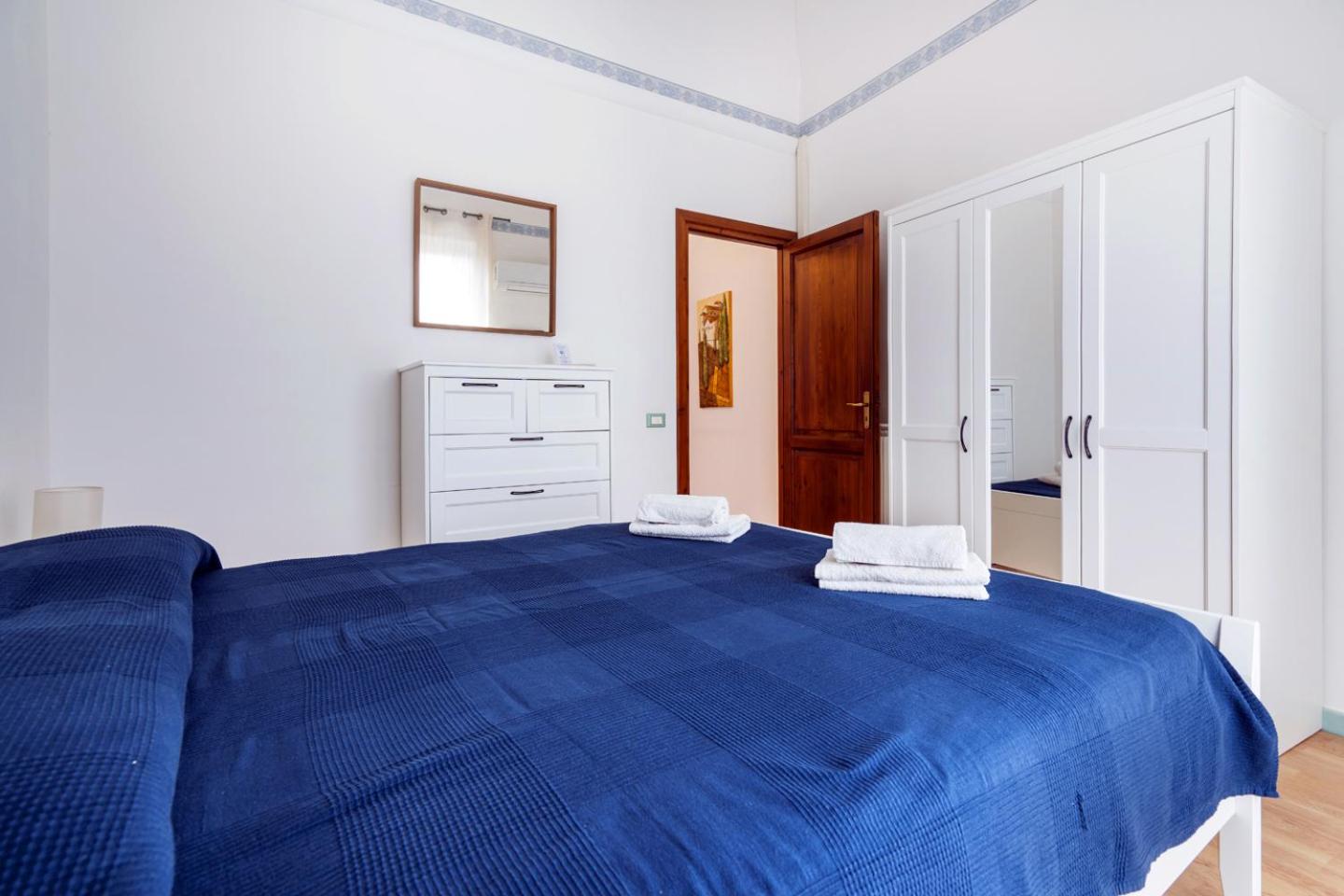 One-Bedroom Deluxe Apartment photo 3