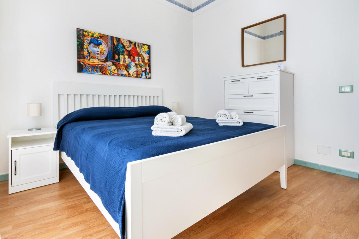 One-Bedroom Deluxe Apartment