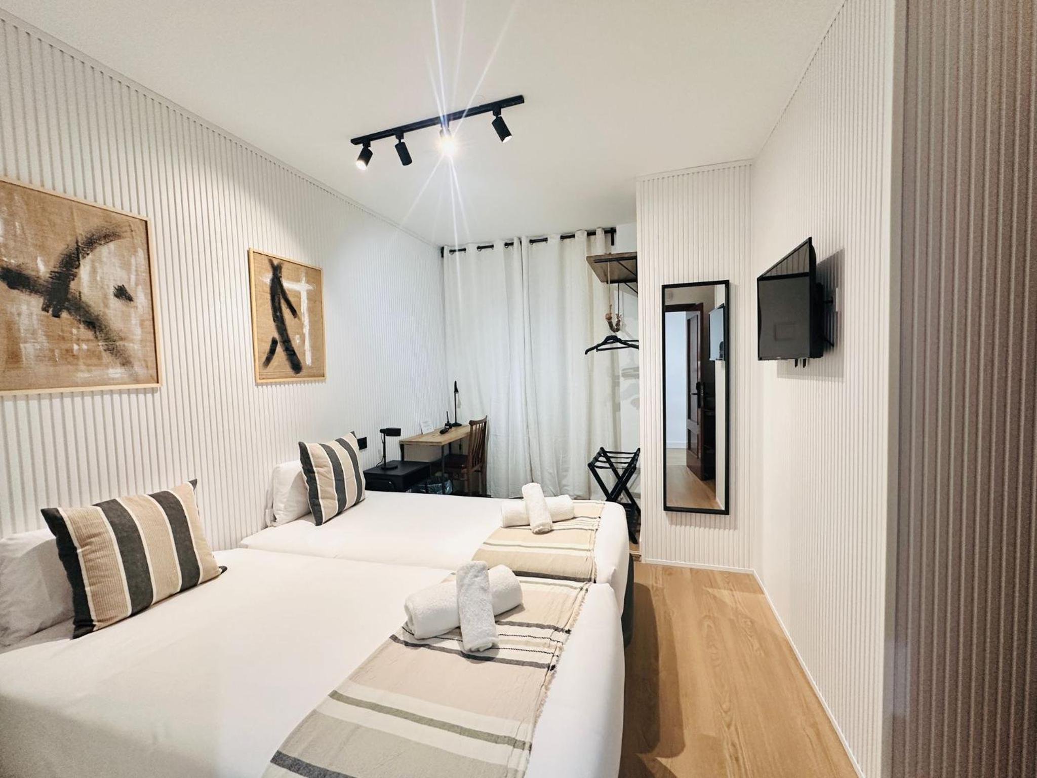 Double Room with Private Bathroom photo 2