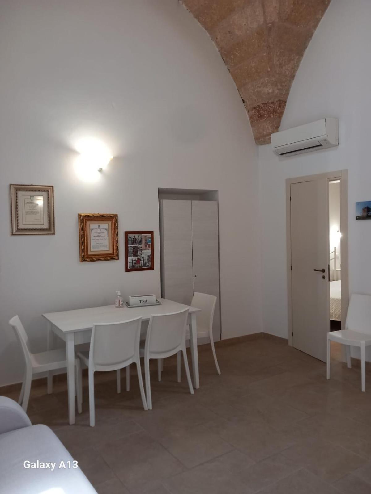 Small Double Room photo 2