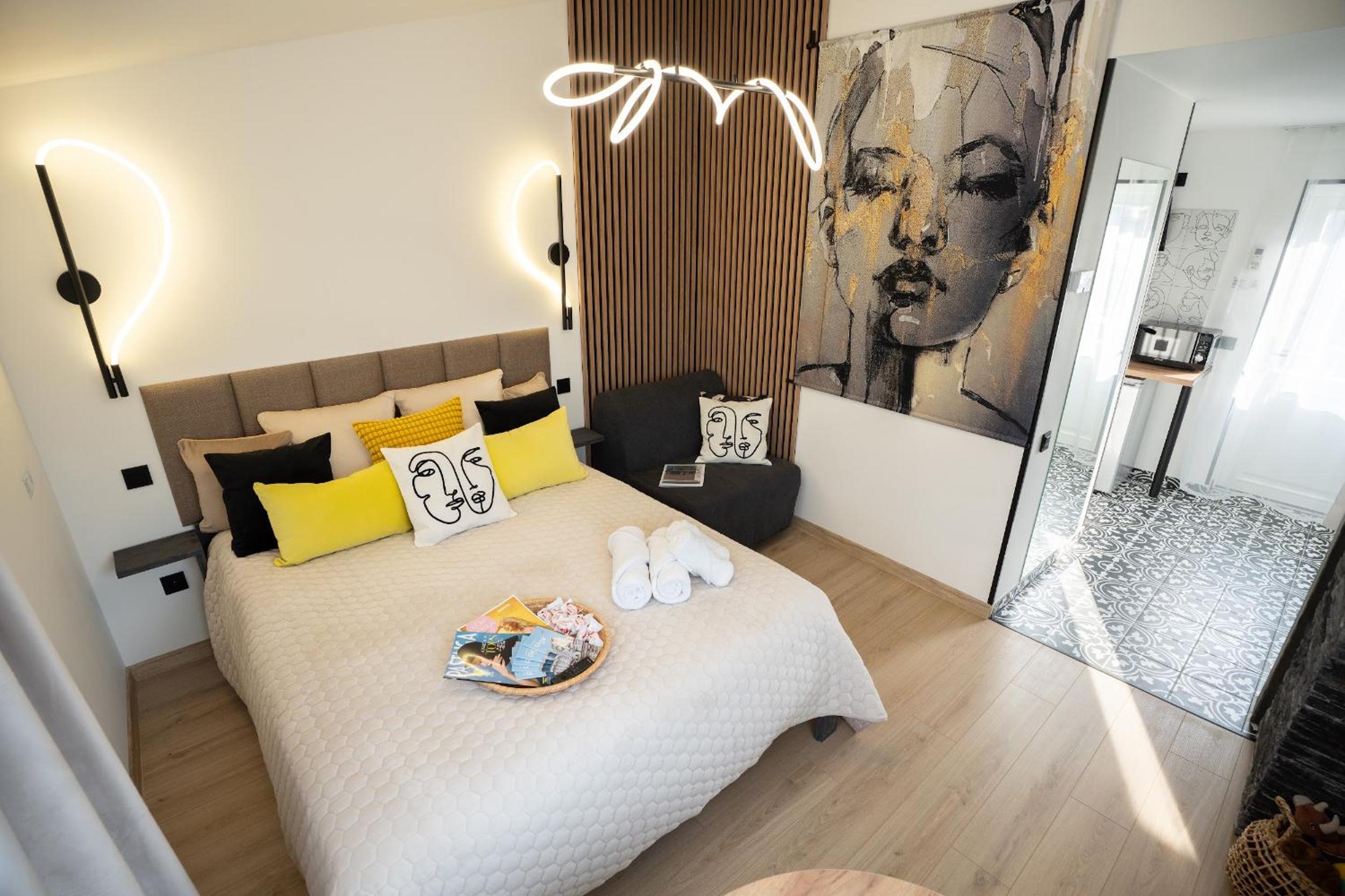 Design Apartment with Terrace photo 1