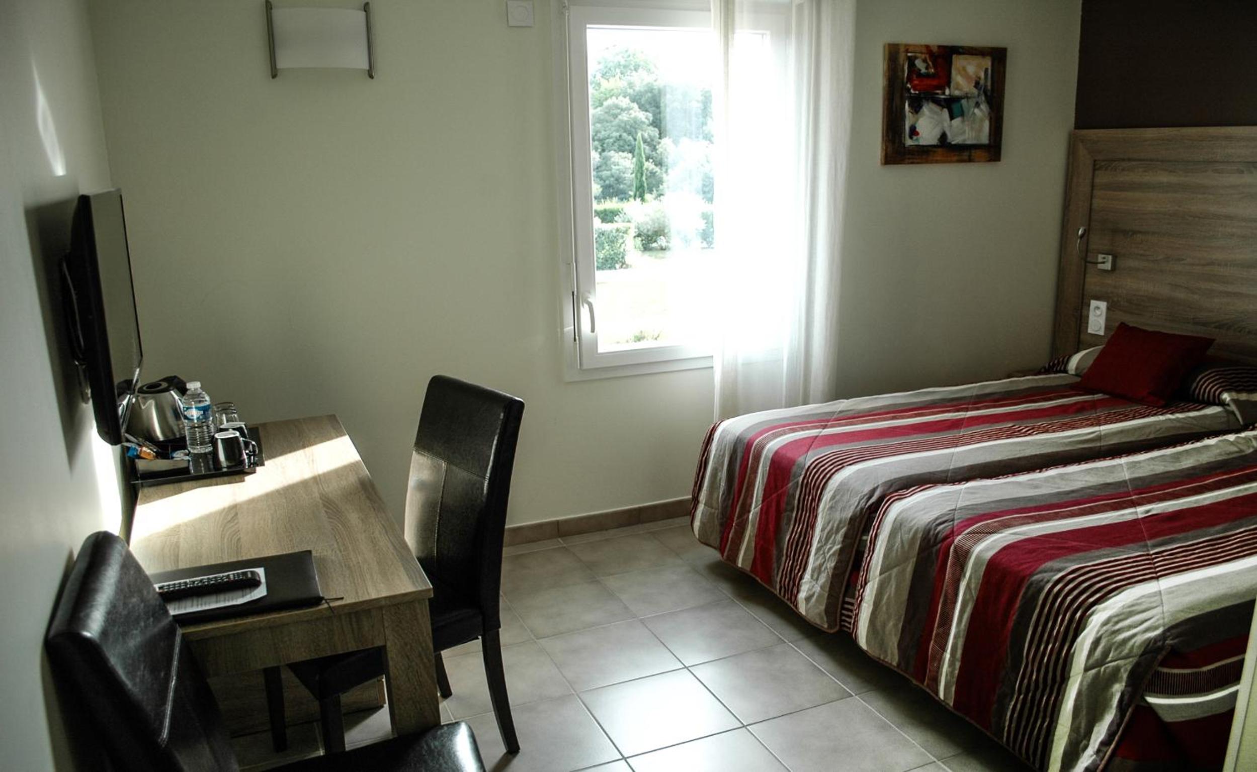 Double Room - Photo 8
