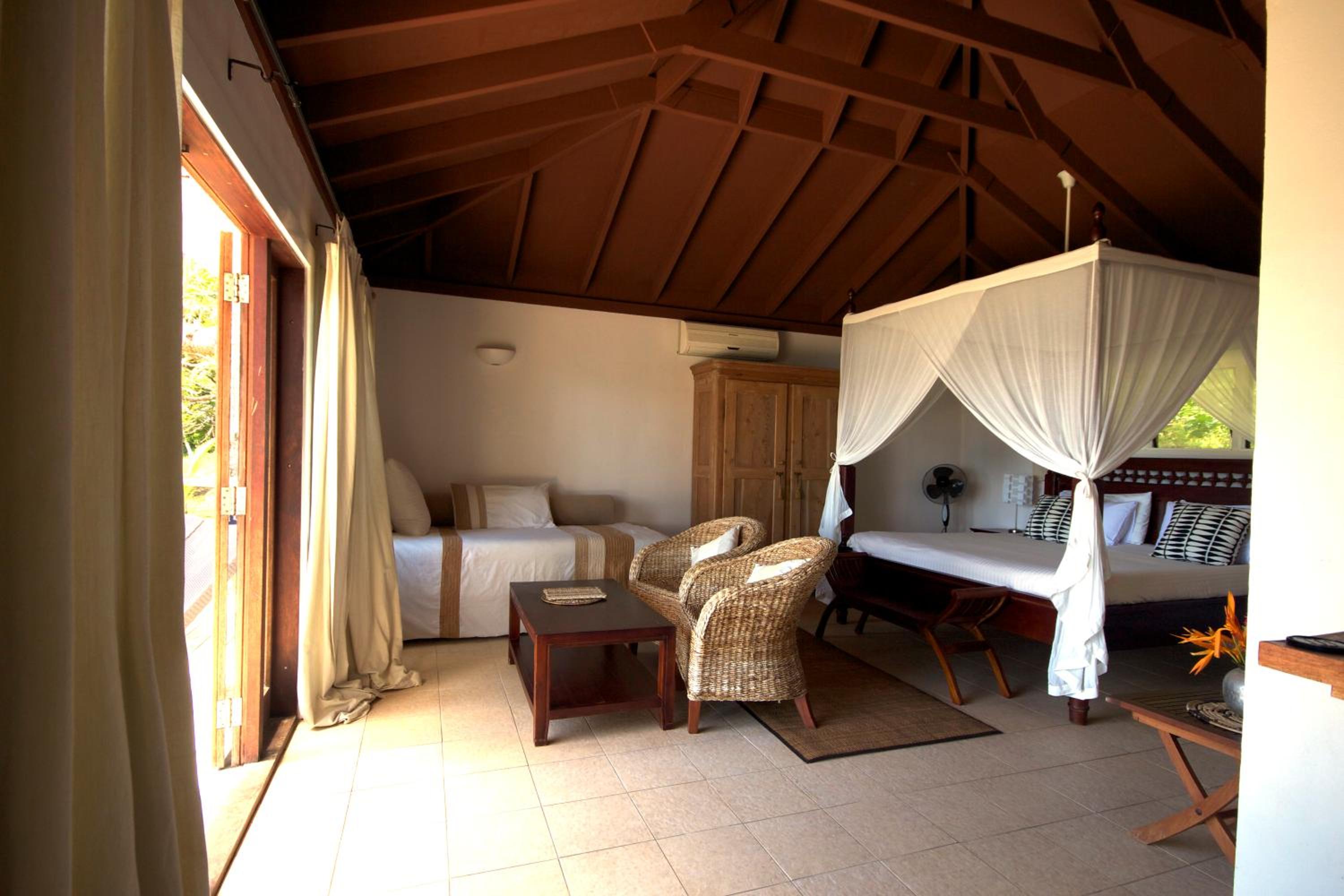 Deluxe Bungalow with Sea View photo 3