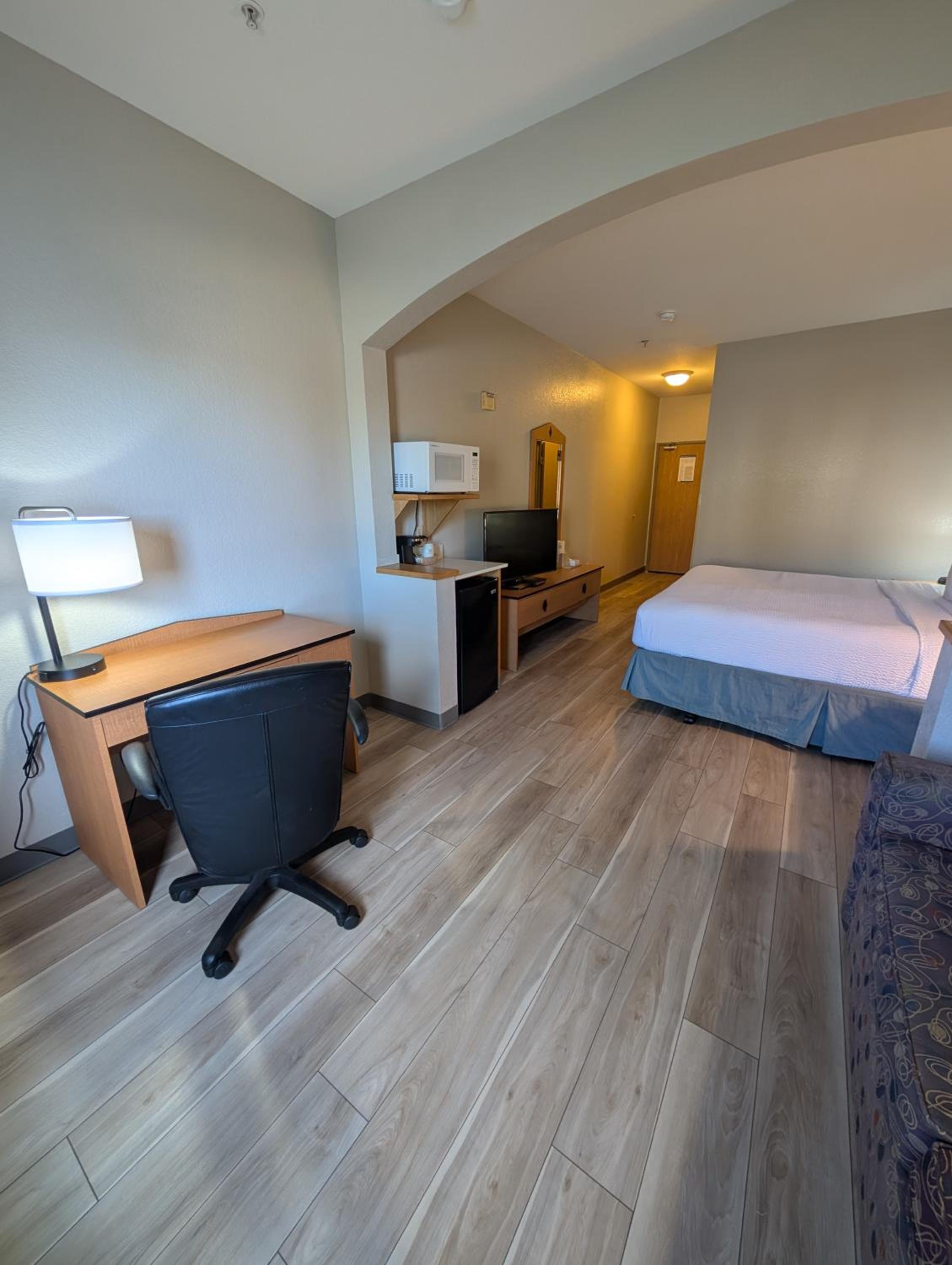 King Studio Suite - Accessible/Non-Smoking - Photo 2