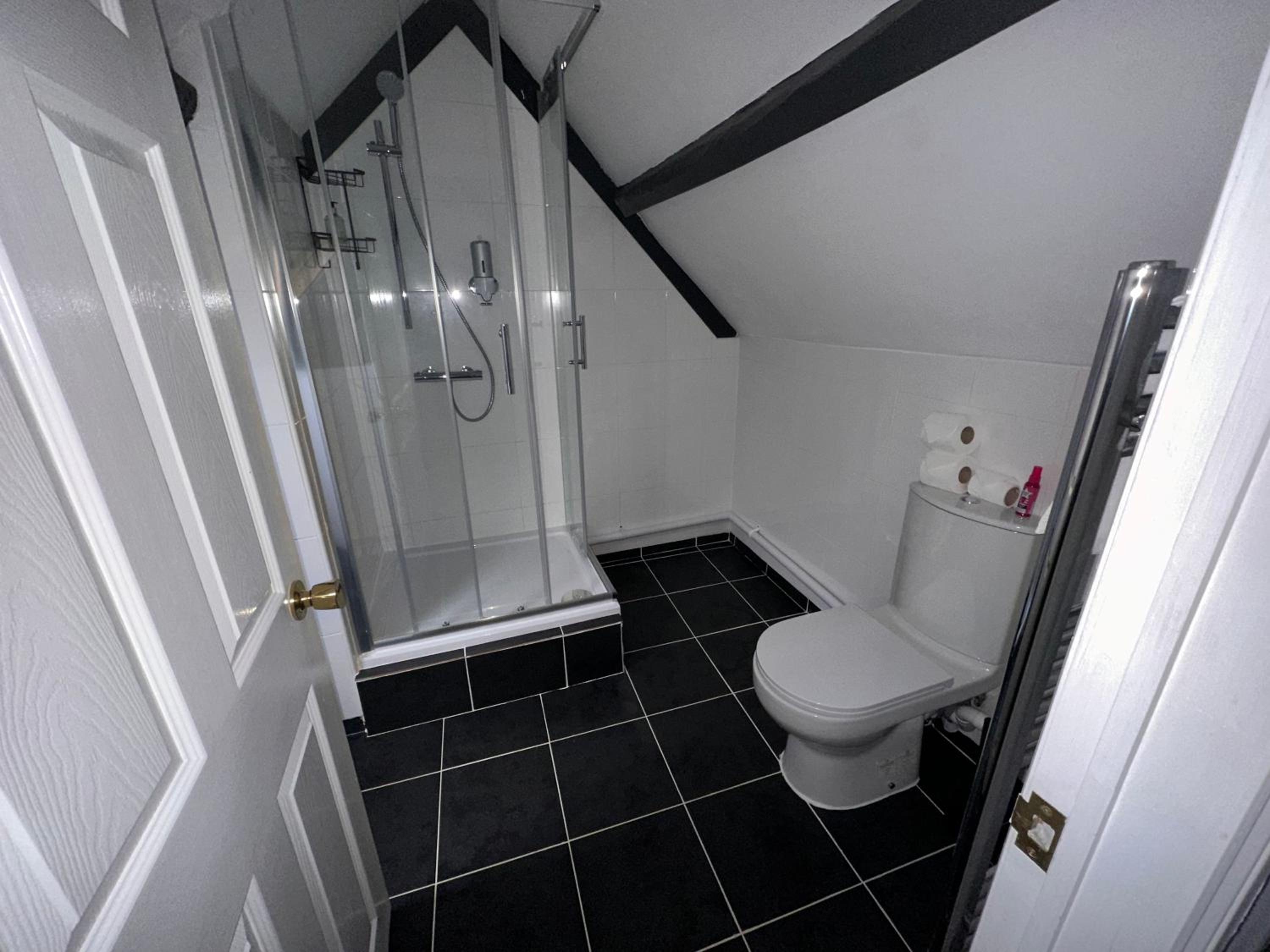 Triple Room with Private Bathroom photo 1