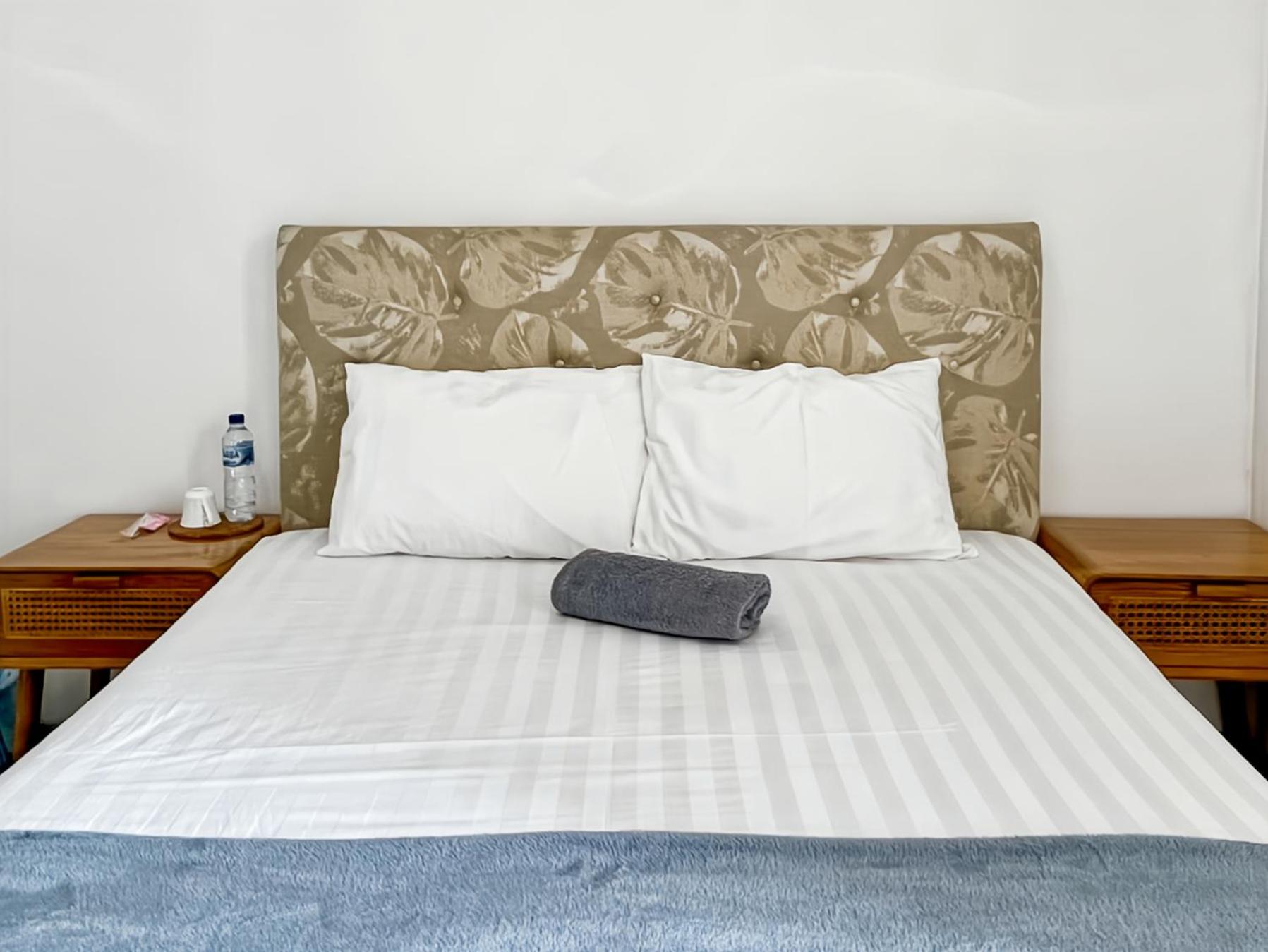 Double Room with Shared Bathroom photo 3
