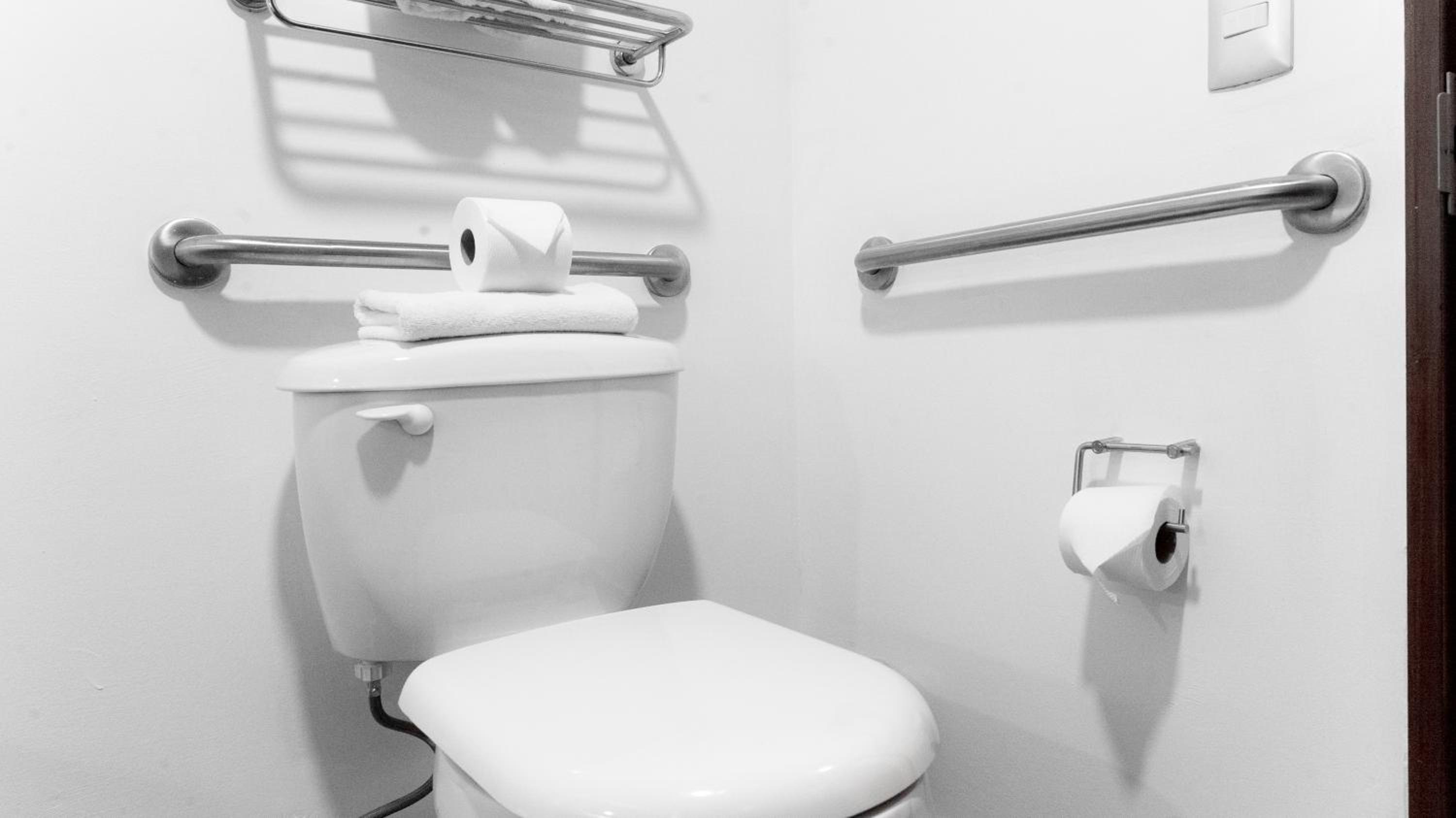 King Room - Accessible/Non-Smoking