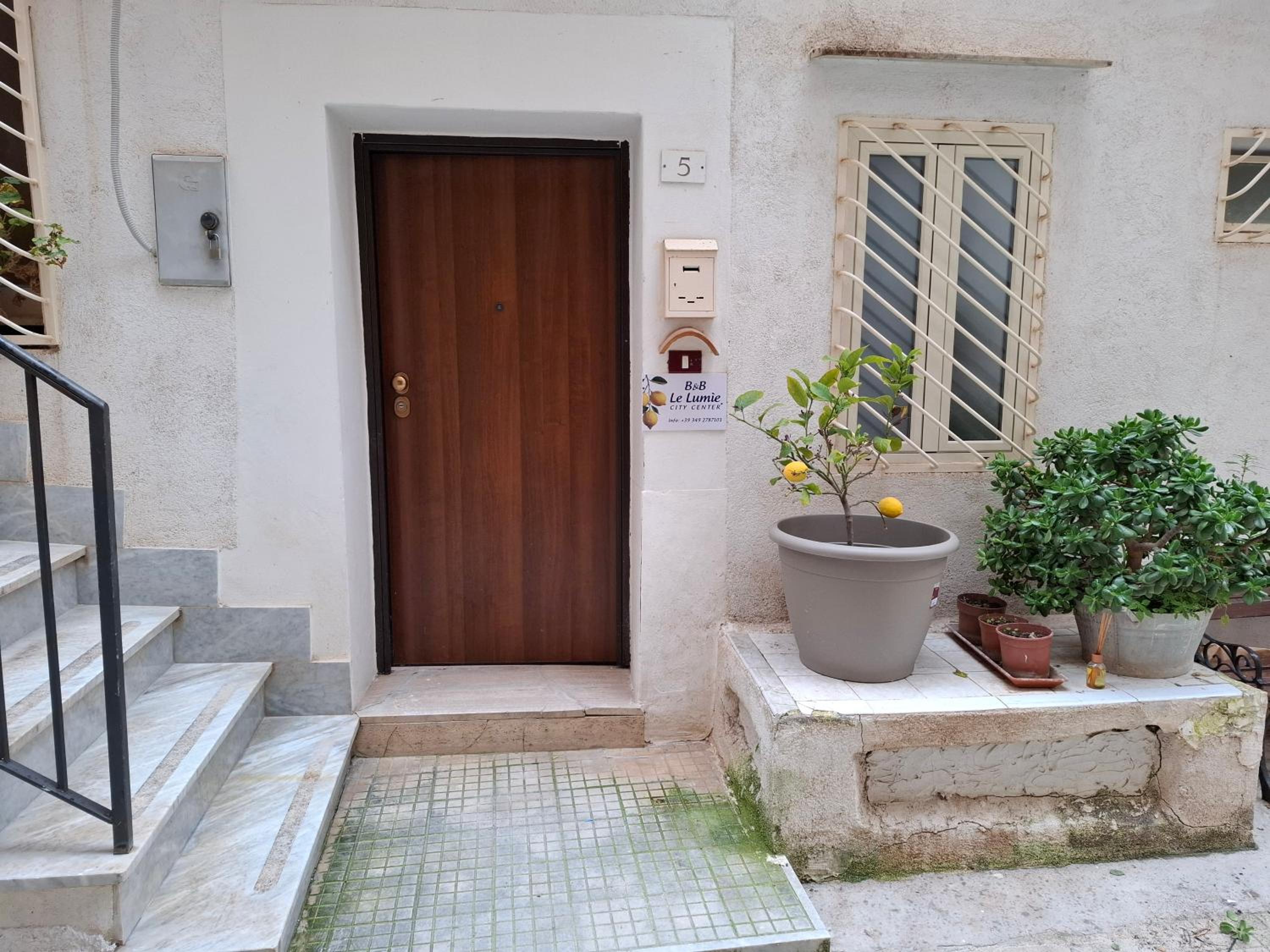 Family Double Room - Photo 12